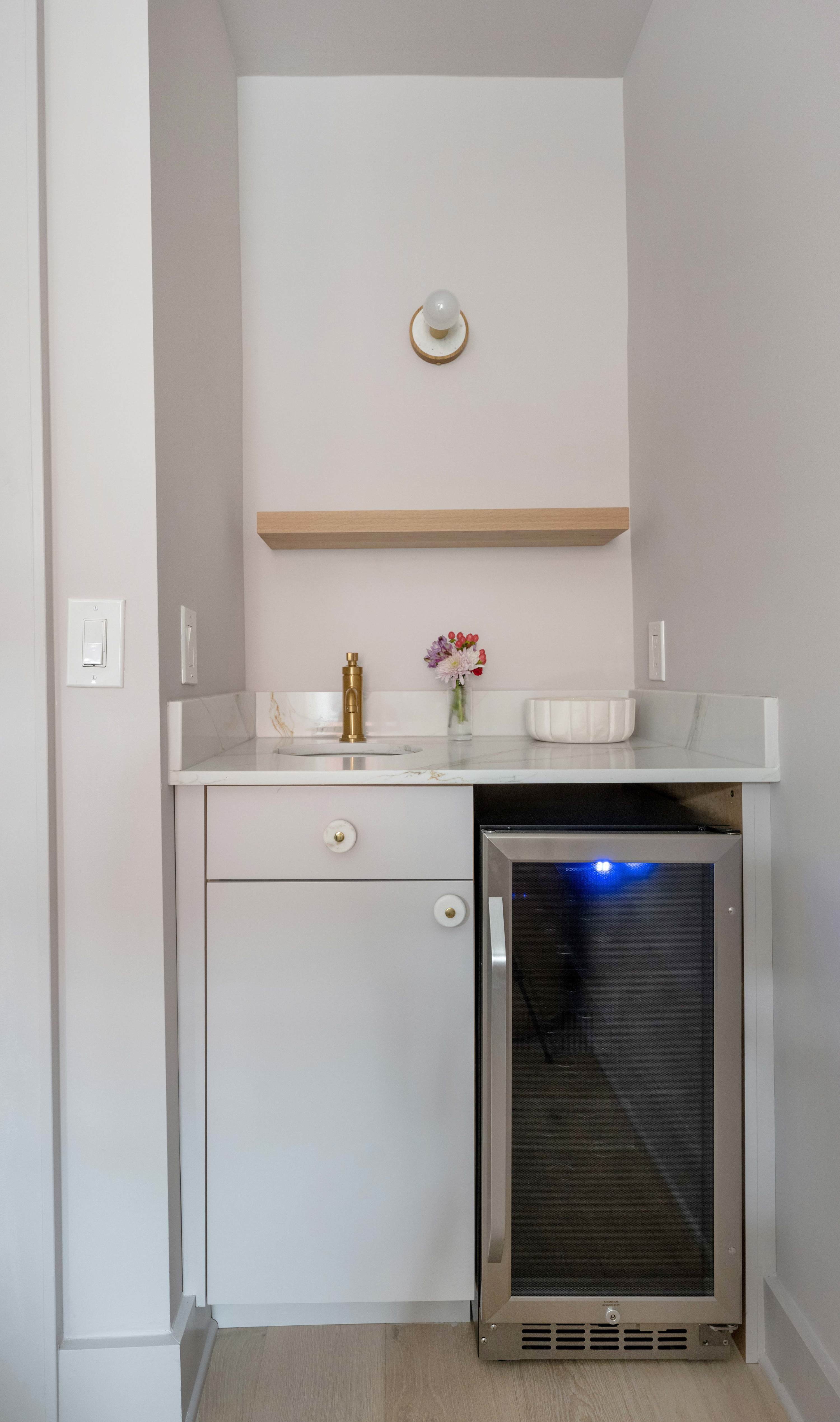 Bedroom #3: Mini Kitchenette 