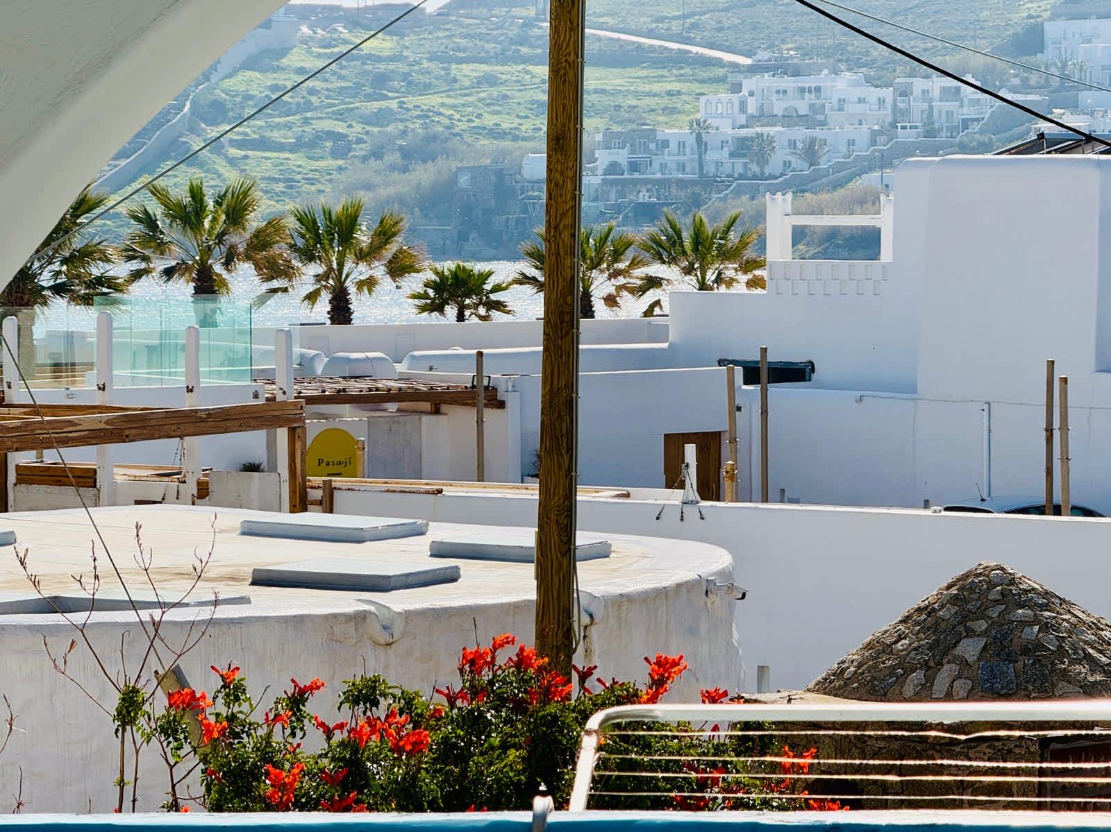Stylish 2 Bd Escape Apt with Patio at Ornos Beach — holiday rental in Mykonos