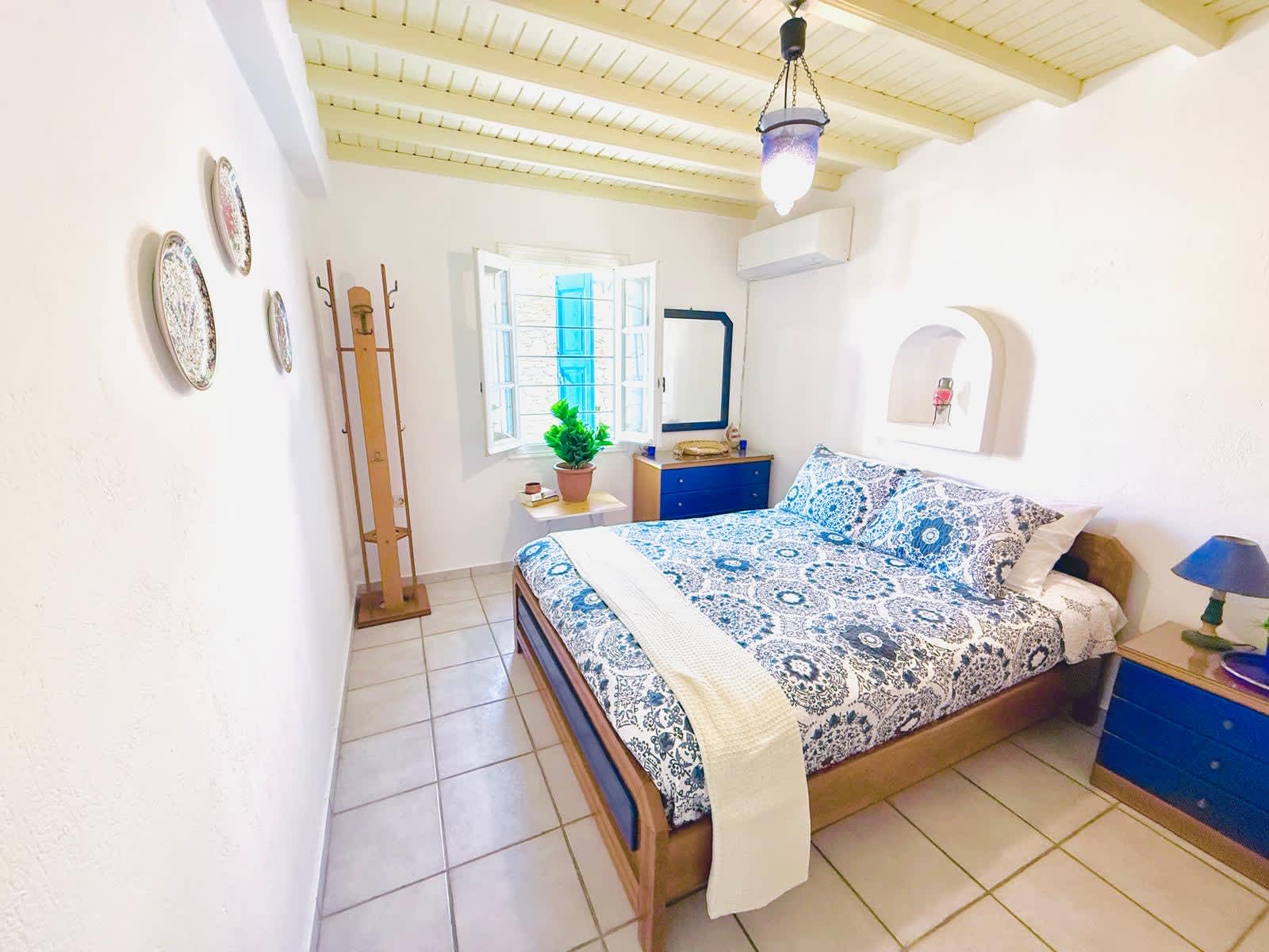 Stylish 2 Bd Escape Apt with Patio at Ornos Beach in Mykonos — photo 3