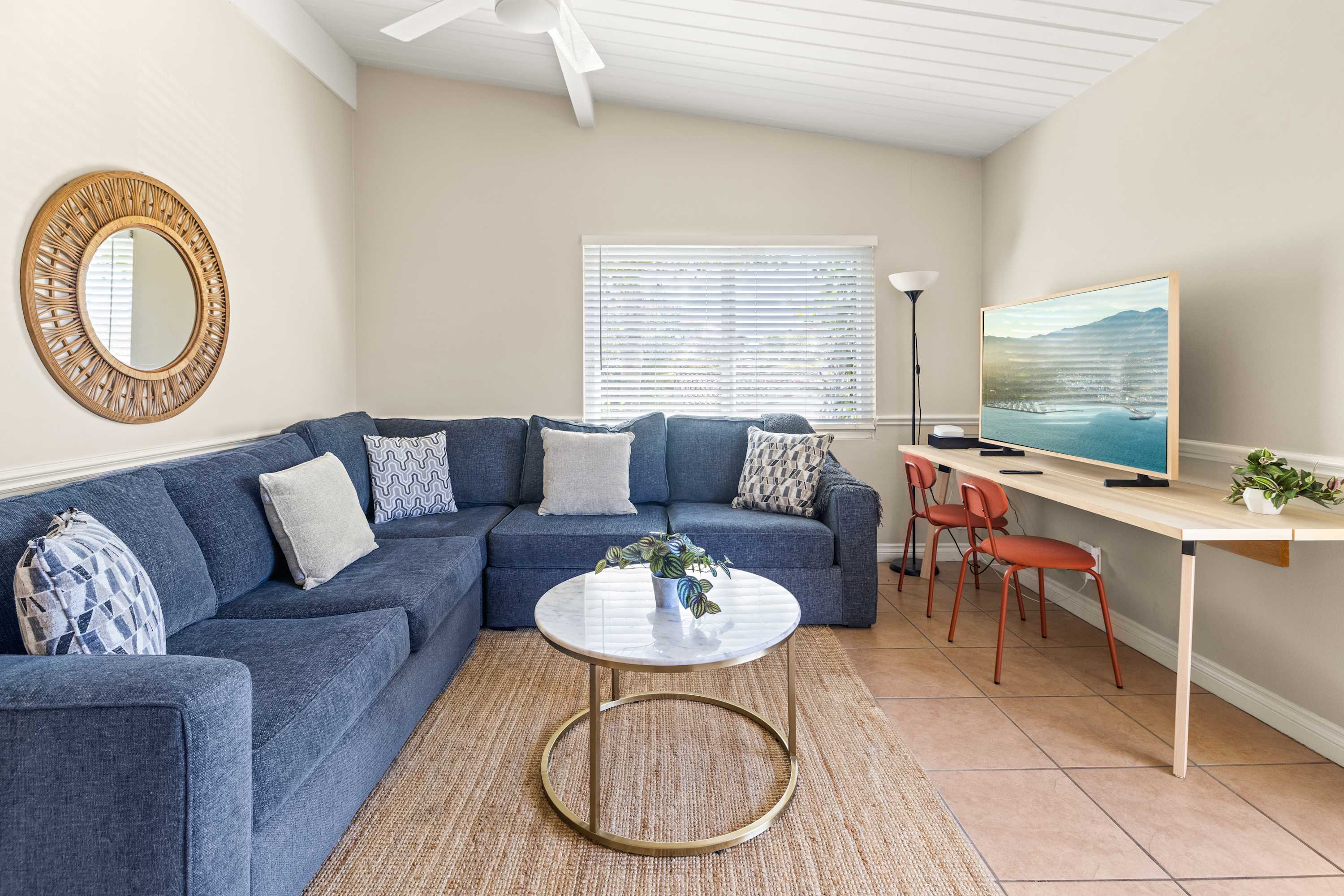 Surf Station D | Treehouse 1BR, Walk to Funk Zone