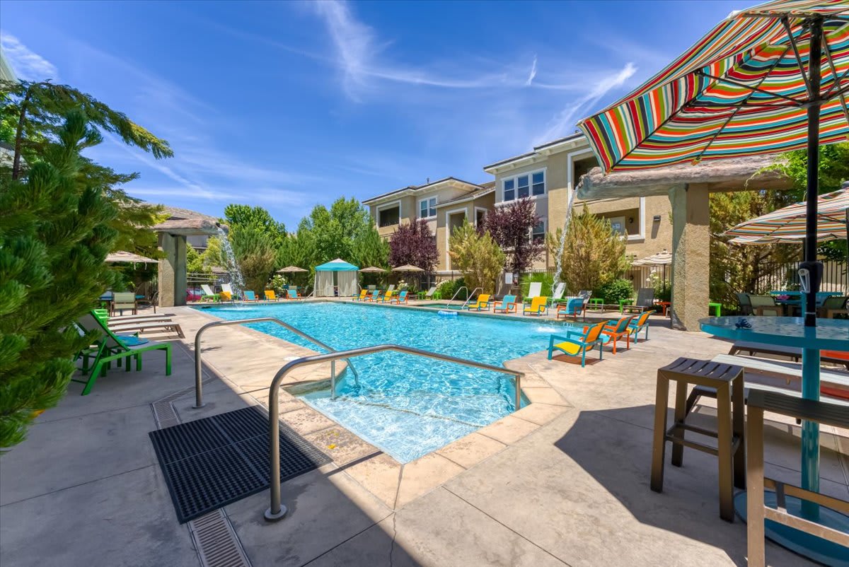 New Cozy 1BR Apt with Gym, Sauna & Heated Pool Access 5