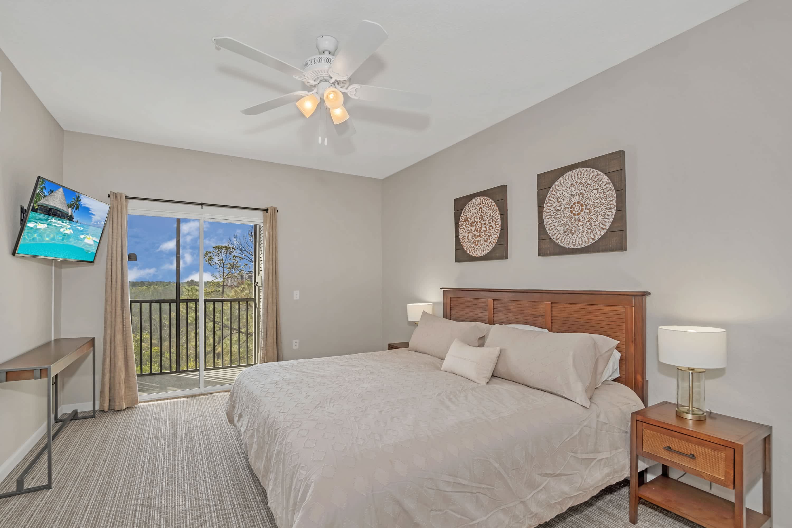 Upstay Large Family Condo w Pool Sauna | Photo 3