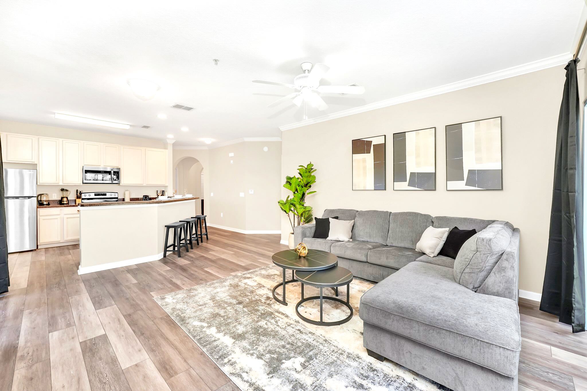 Upstay Pet Friendly Family Condo w Pool Sleeps 8 | Photo 10