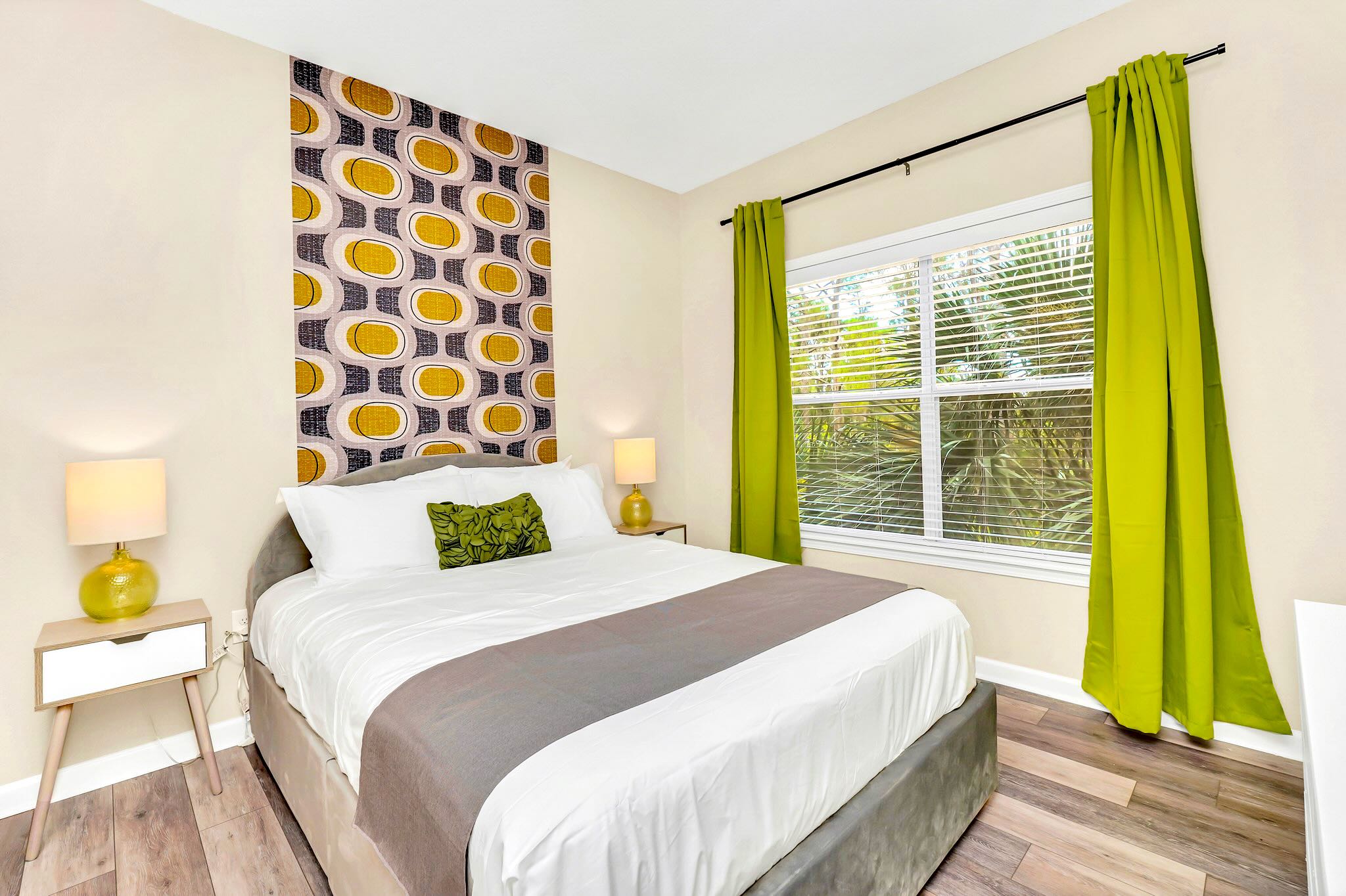 Upstay Pet Friendly Family Condo w Pool Sleeps 8 | Photo 17