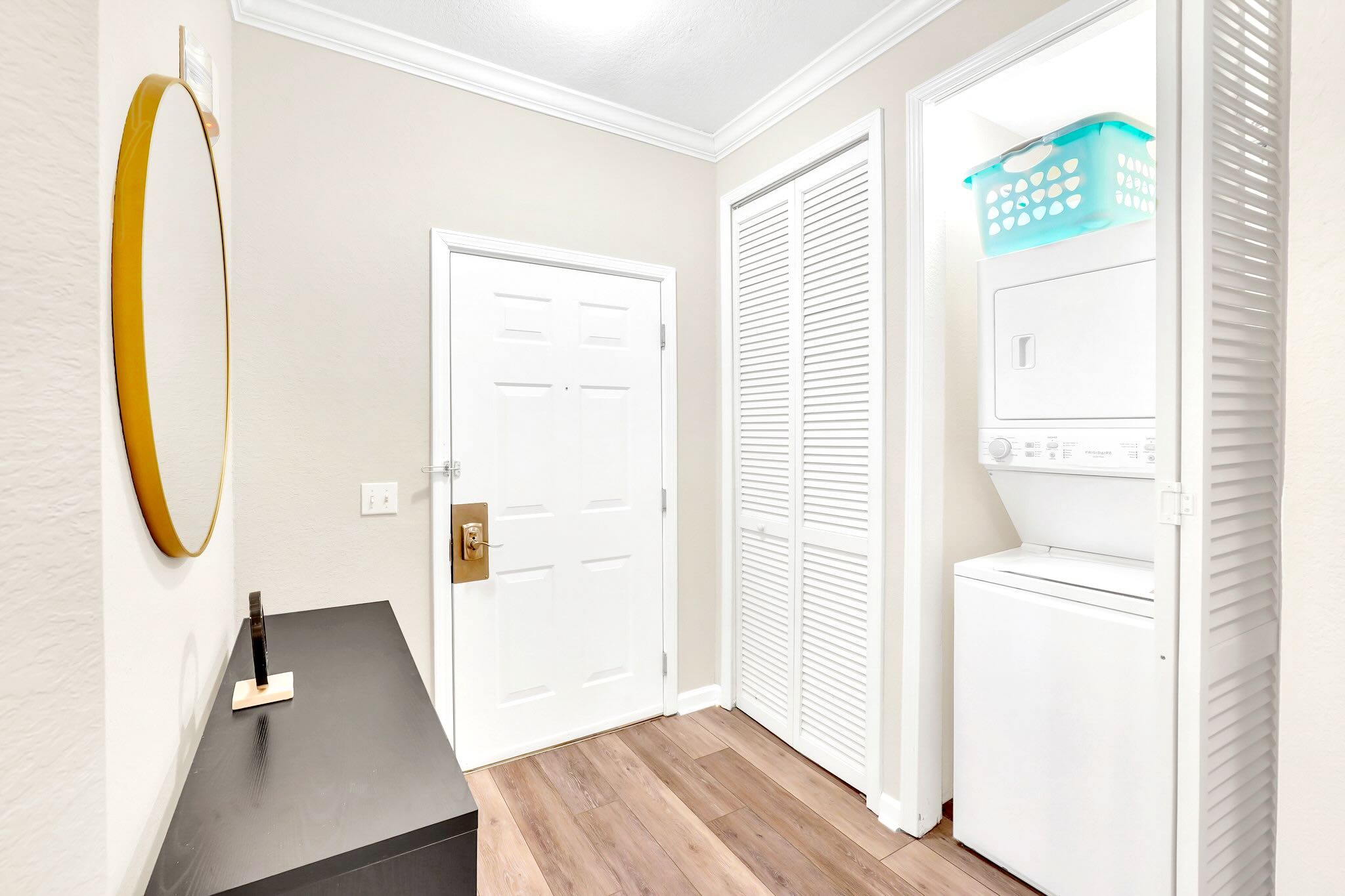 Upstay Pet Friendly Family Condo w Pool Sleeps 8 | Photo 22