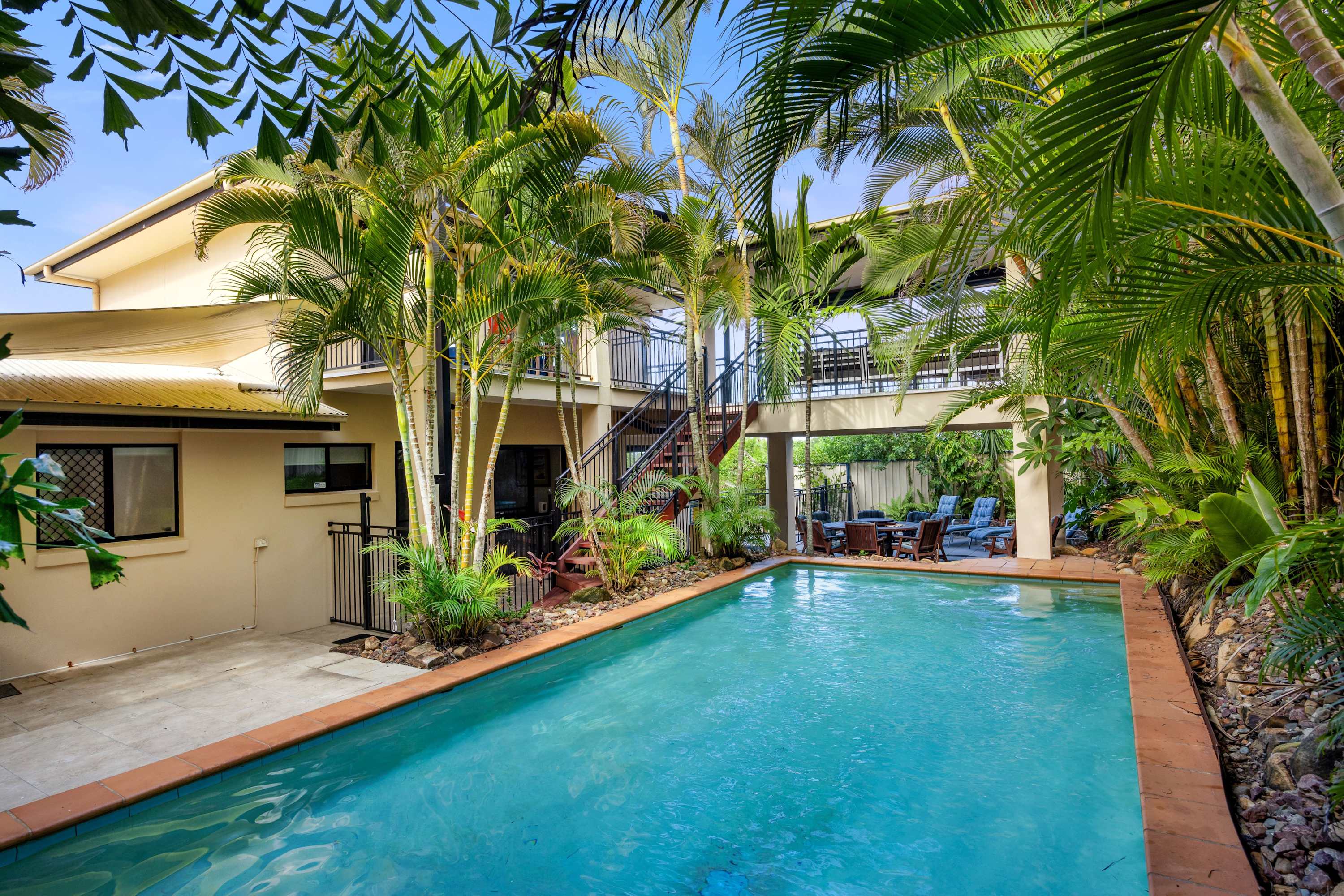 5BR Coastal Escape, Walk to Peregian Beach! — Peregian Beach, Queensland — vacation rental