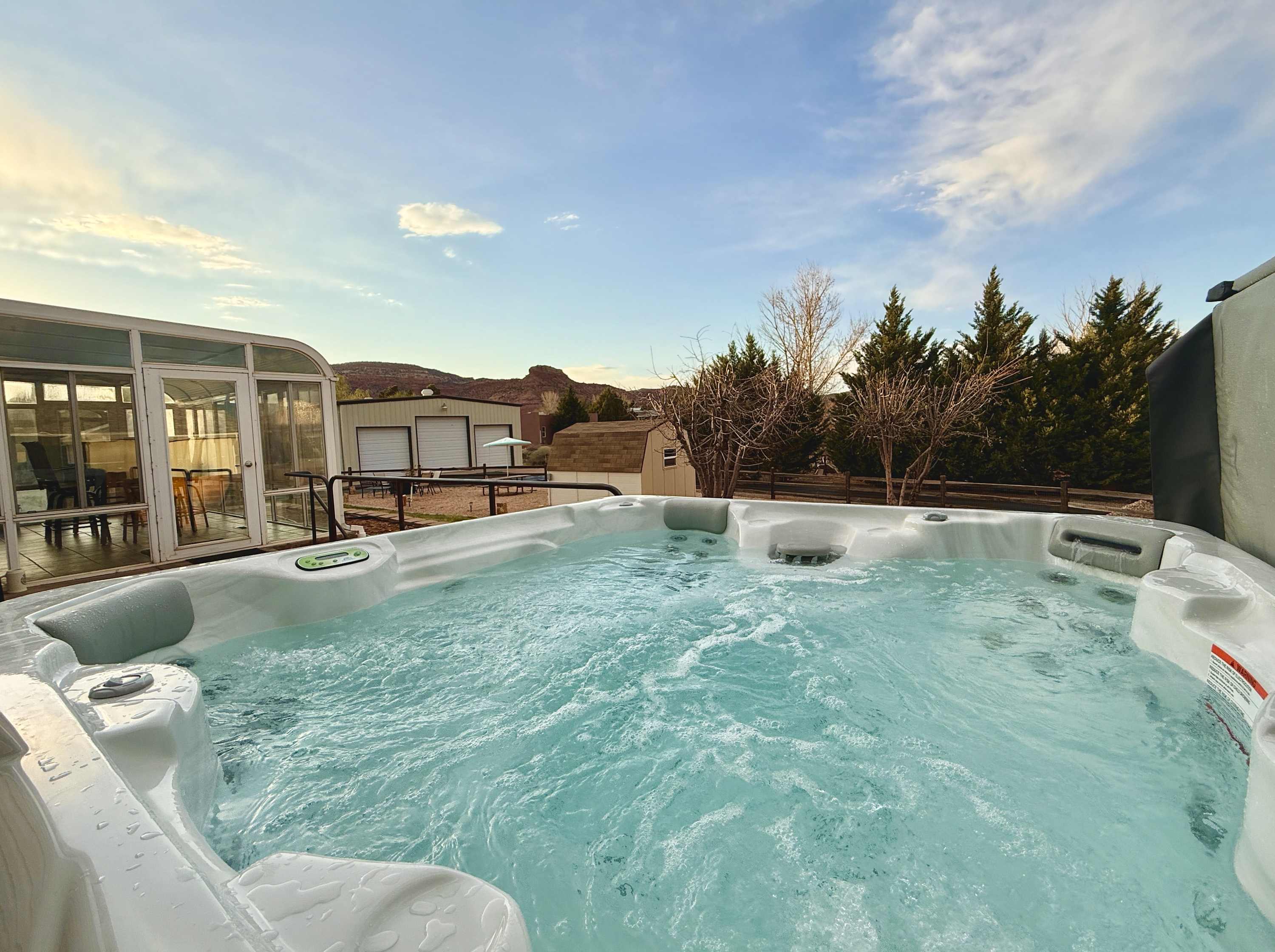 Large Family retreat, Private hot tub, Sleeps 10 — Kanab, UT — vacation rental