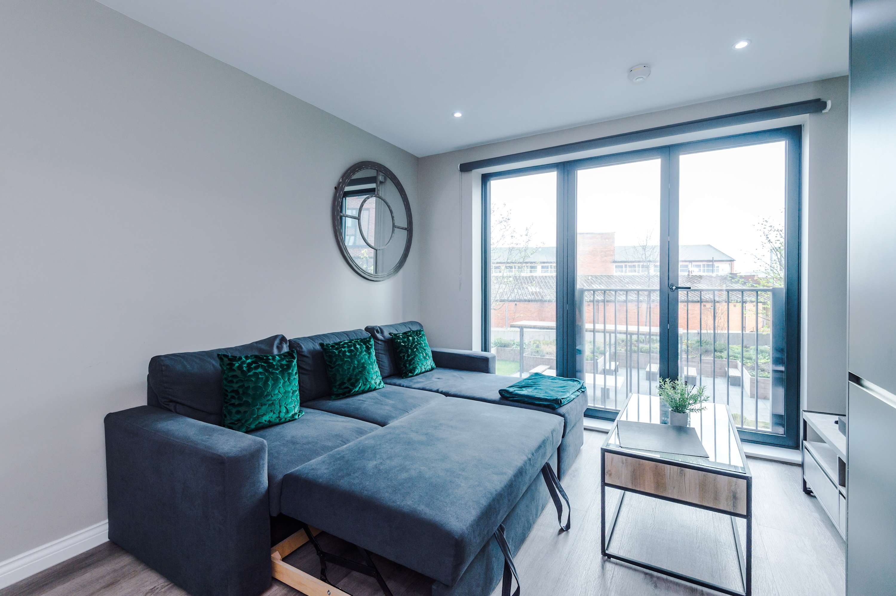 View Stylish City Centre Apartment in Whitehall Road LS12 1FG Stylish City Centre Apartment in Whitehall Road LS12 1FG - Property image 29 - VivreStays