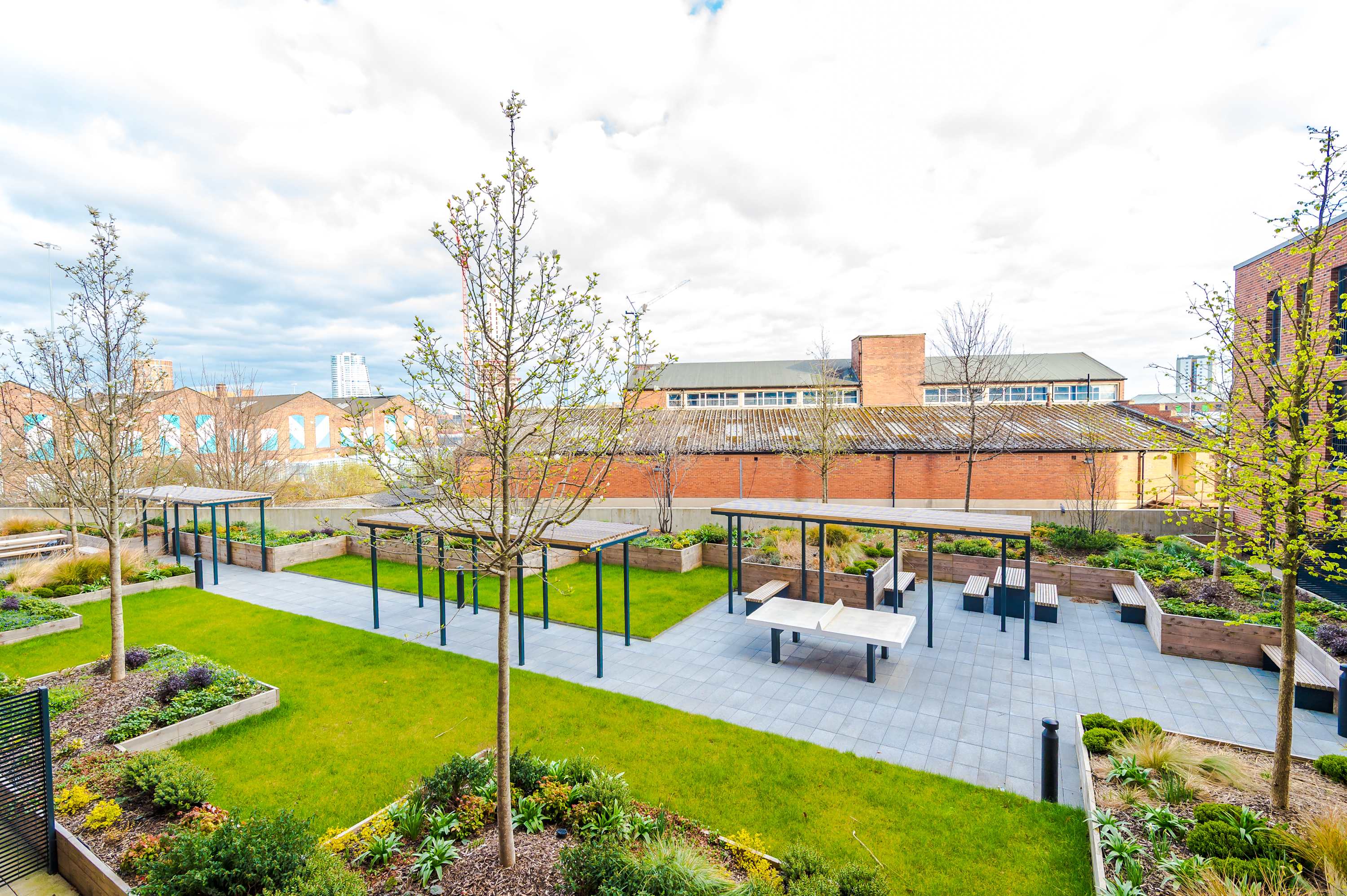 View Stylish City Centre Apartment in Whitehall Road LS12 1FG Stylish City Centre Apartment in Whitehall Road LS12 1FG - Property image 38 - VivreStays