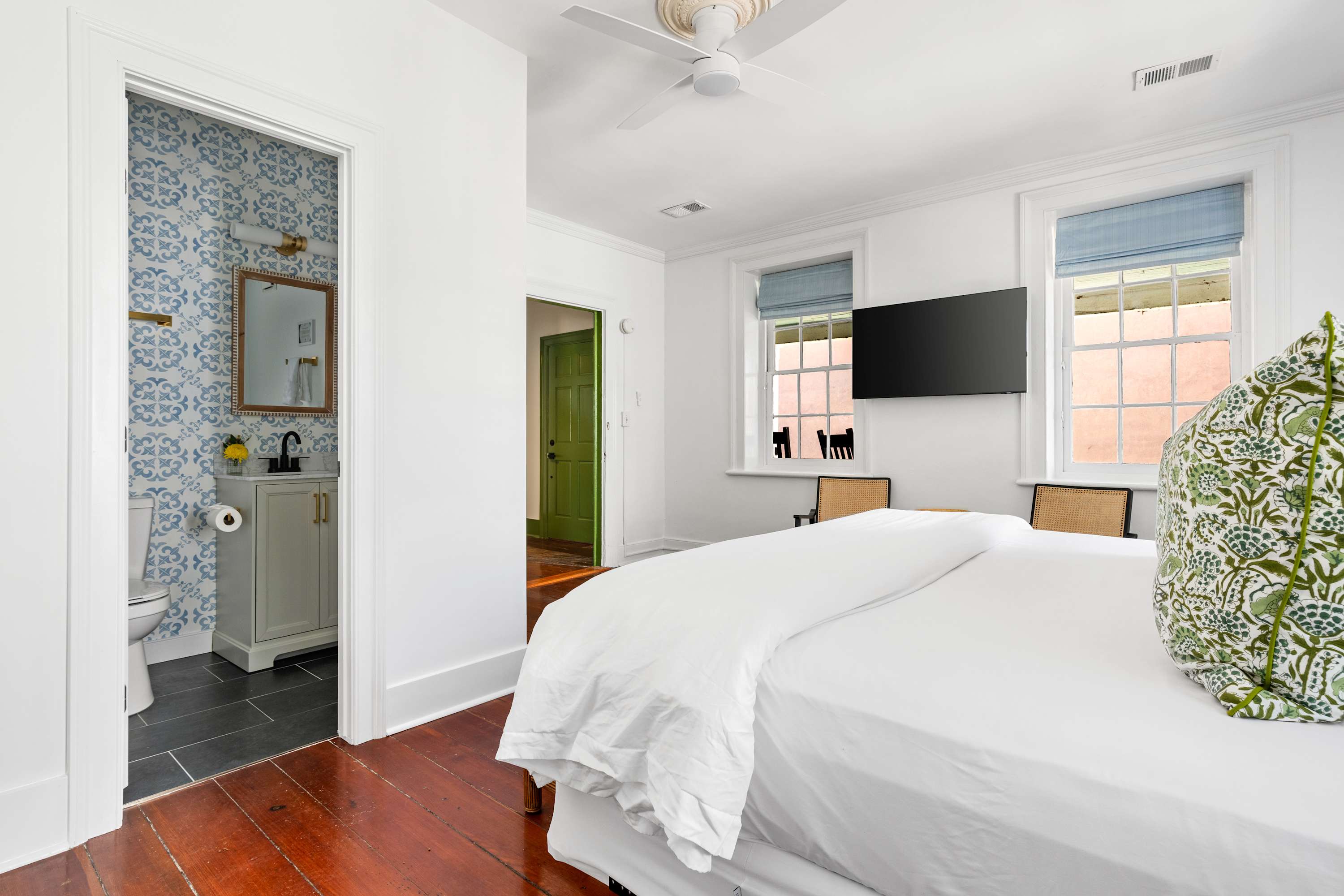 Bedroom #4: Queen Bed w/ TV