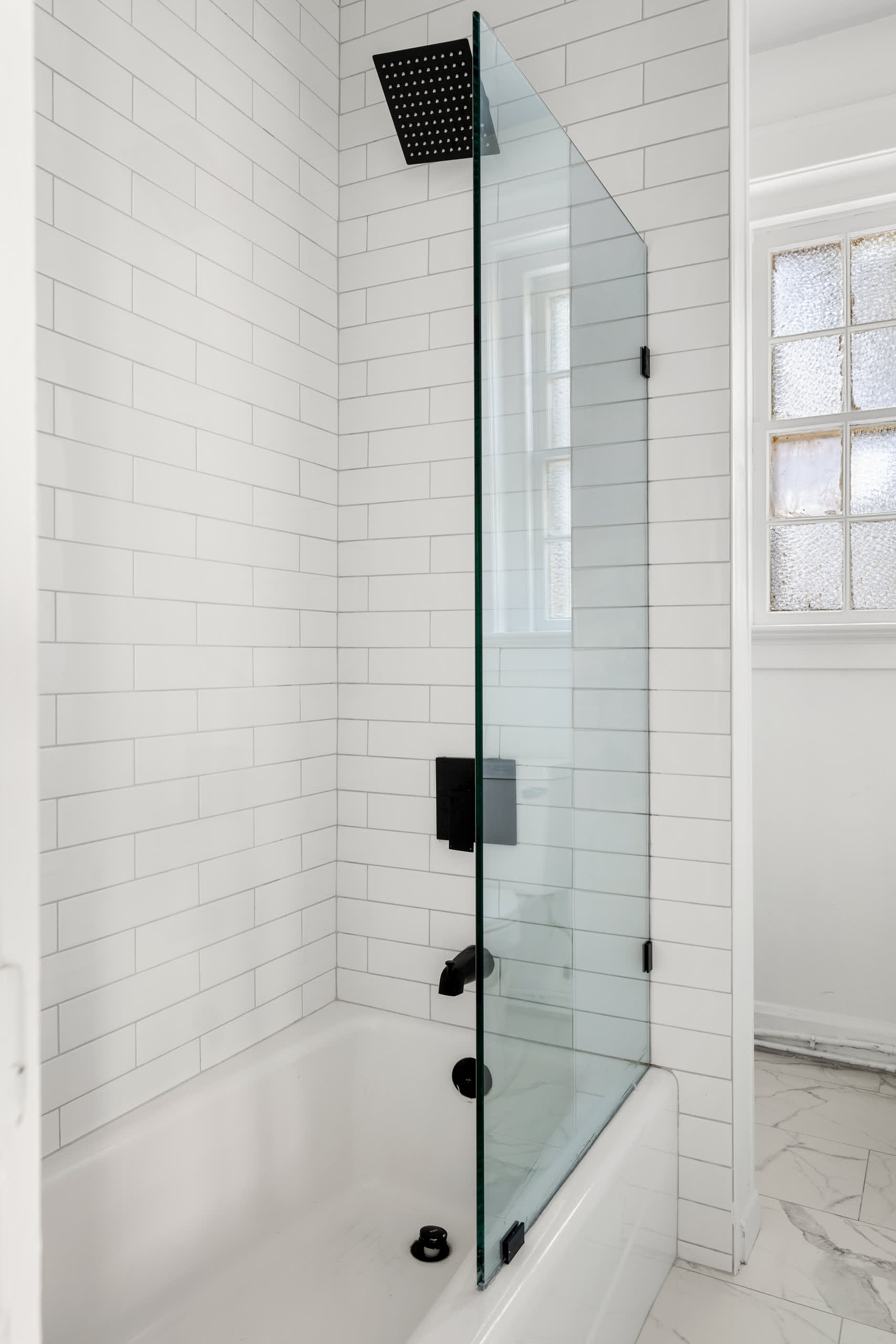 Bathroom #3: Shower/Tub Combo 