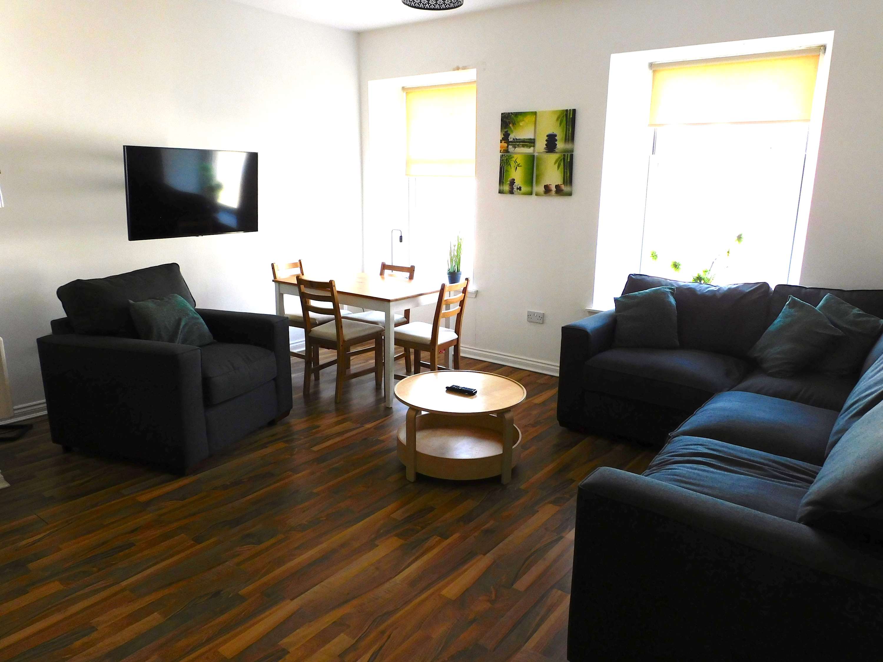 No 1 -  2 bedroom Apartment in Lanark Town Centre