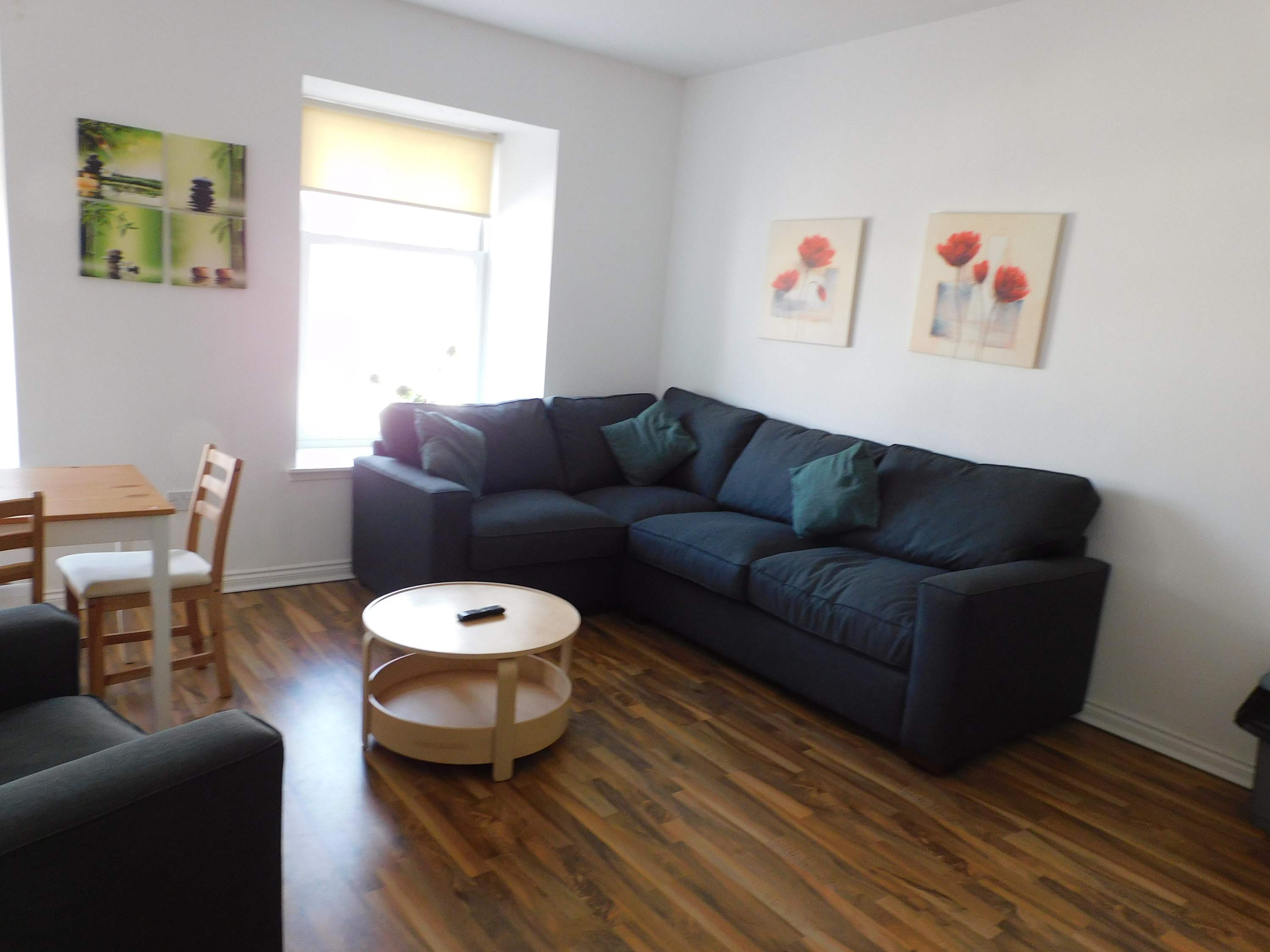 No 1 -  2 bedroom Apartment in Lanark Town Centre
