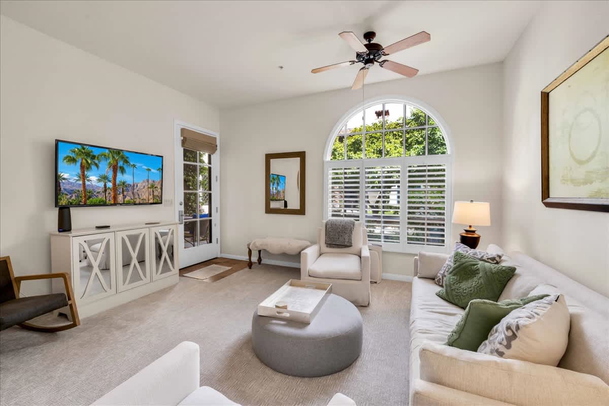 Charming Ground Floor Legacy 1 BR Villa #A - Photo 2