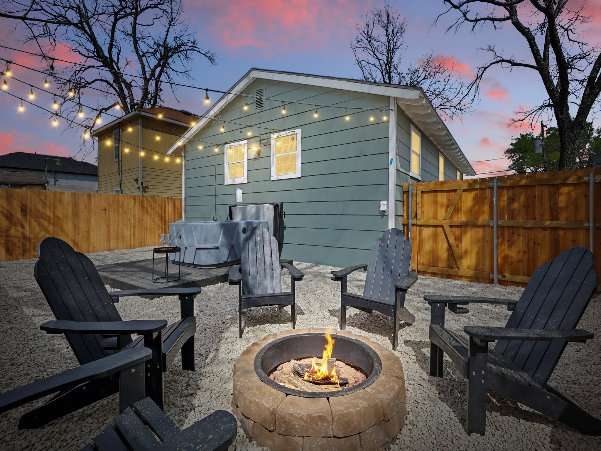 Charming Historic 3B Heart of Dallas - Sleeps 12 — Dallas, TX — vacation rental