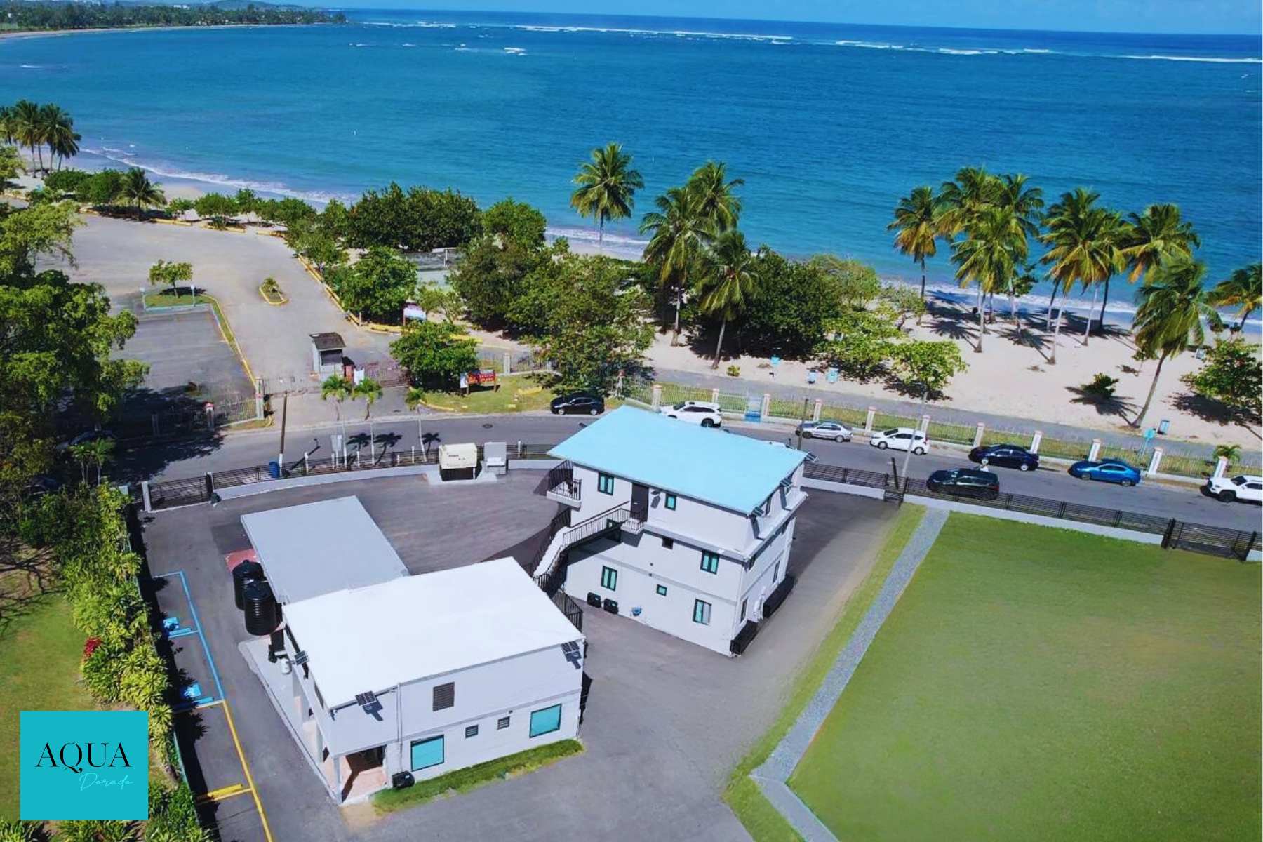 Entire complex  Beachfront Villa Complex 12 Bedrooms, 6 Baths, Sleeps 48 - Property photo