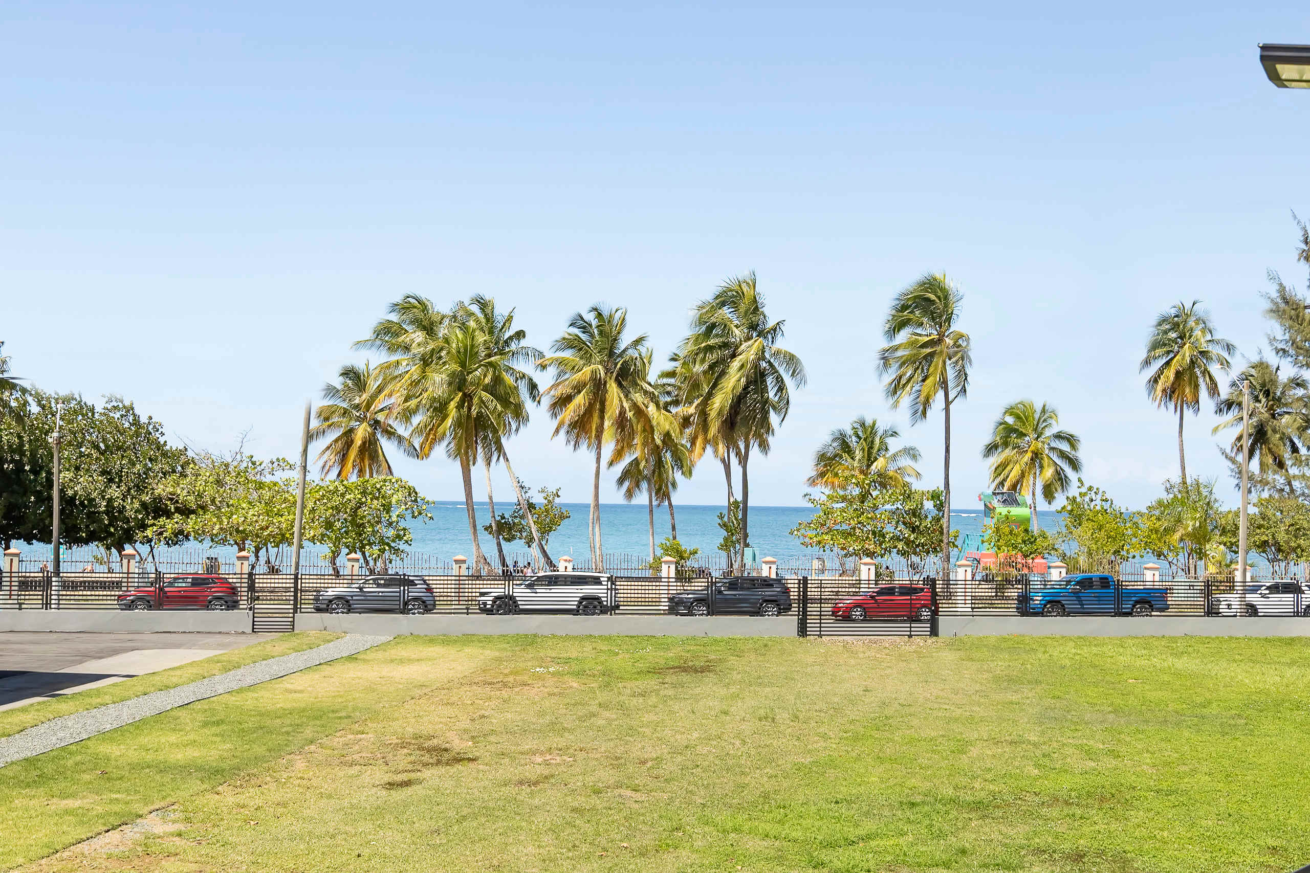 Entire complex  Beachfront Villa Complex 12 Bedrooms, 6 Baths, Sleeps 48 - Property photo