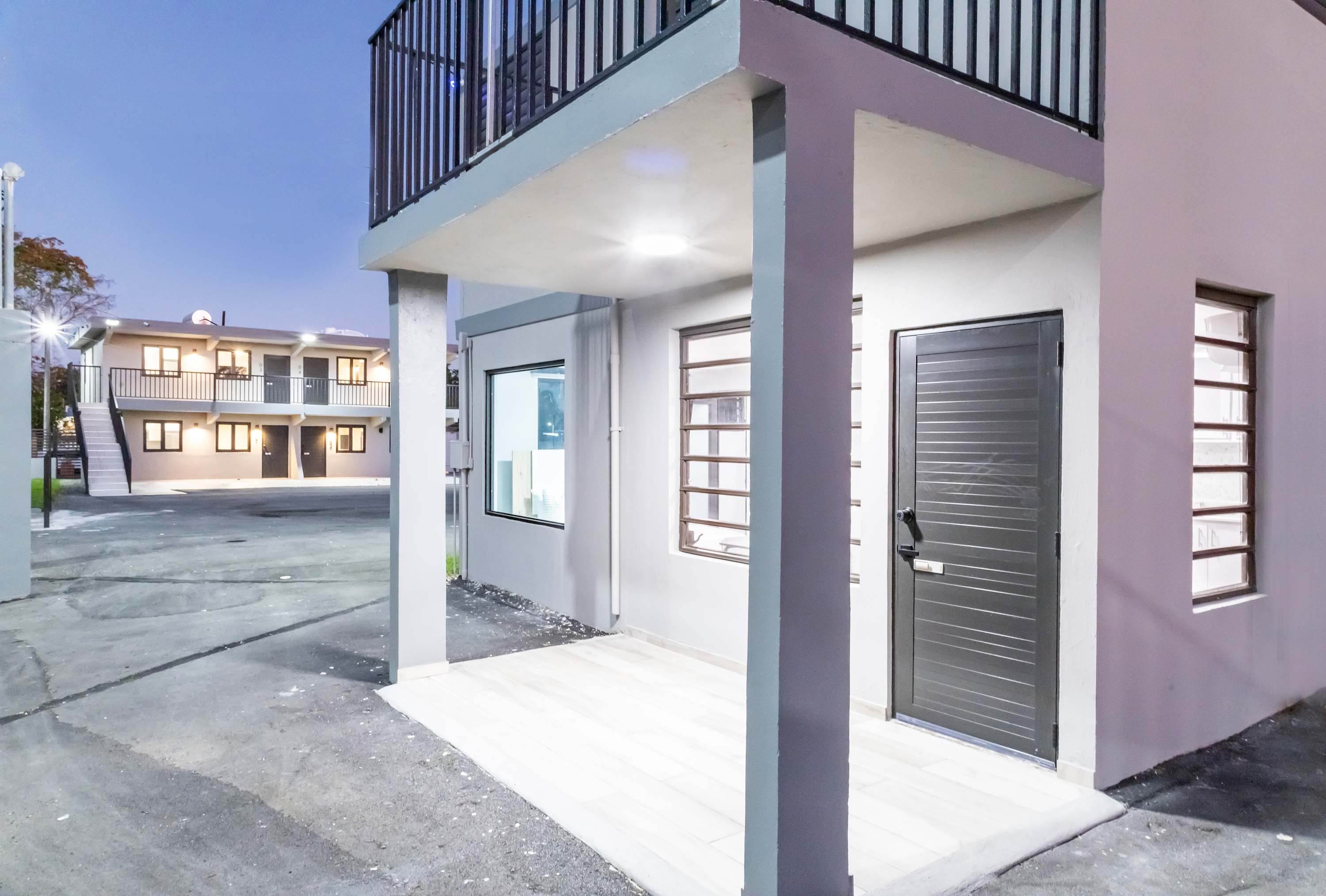 Entire complex  Beachfront Villa Complex 12 Bedrooms, 6 Baths, Sleeps 48 - Property photo