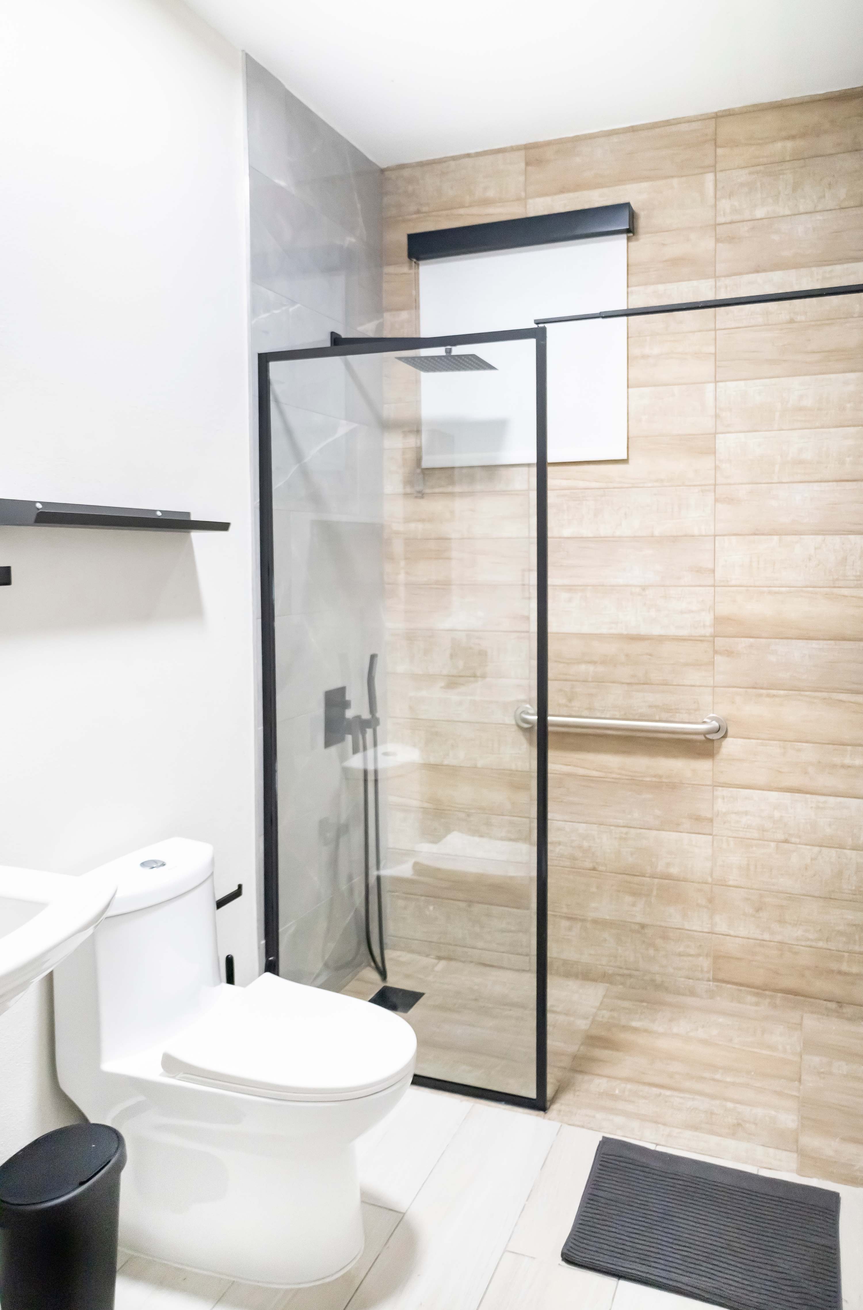 Entire complex  Beachfront Villa Complex 12 Bedrooms, 6 Baths, Sleeps 48 - Property photo