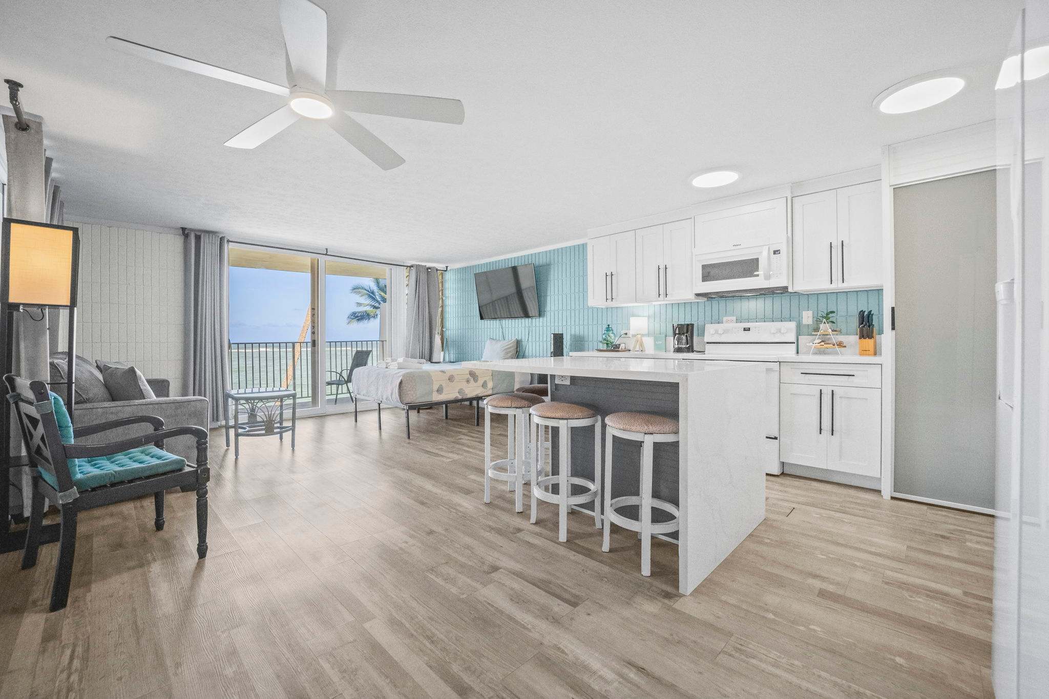 Beautiful Beachfront condo — Hauula, HI — vacation rental