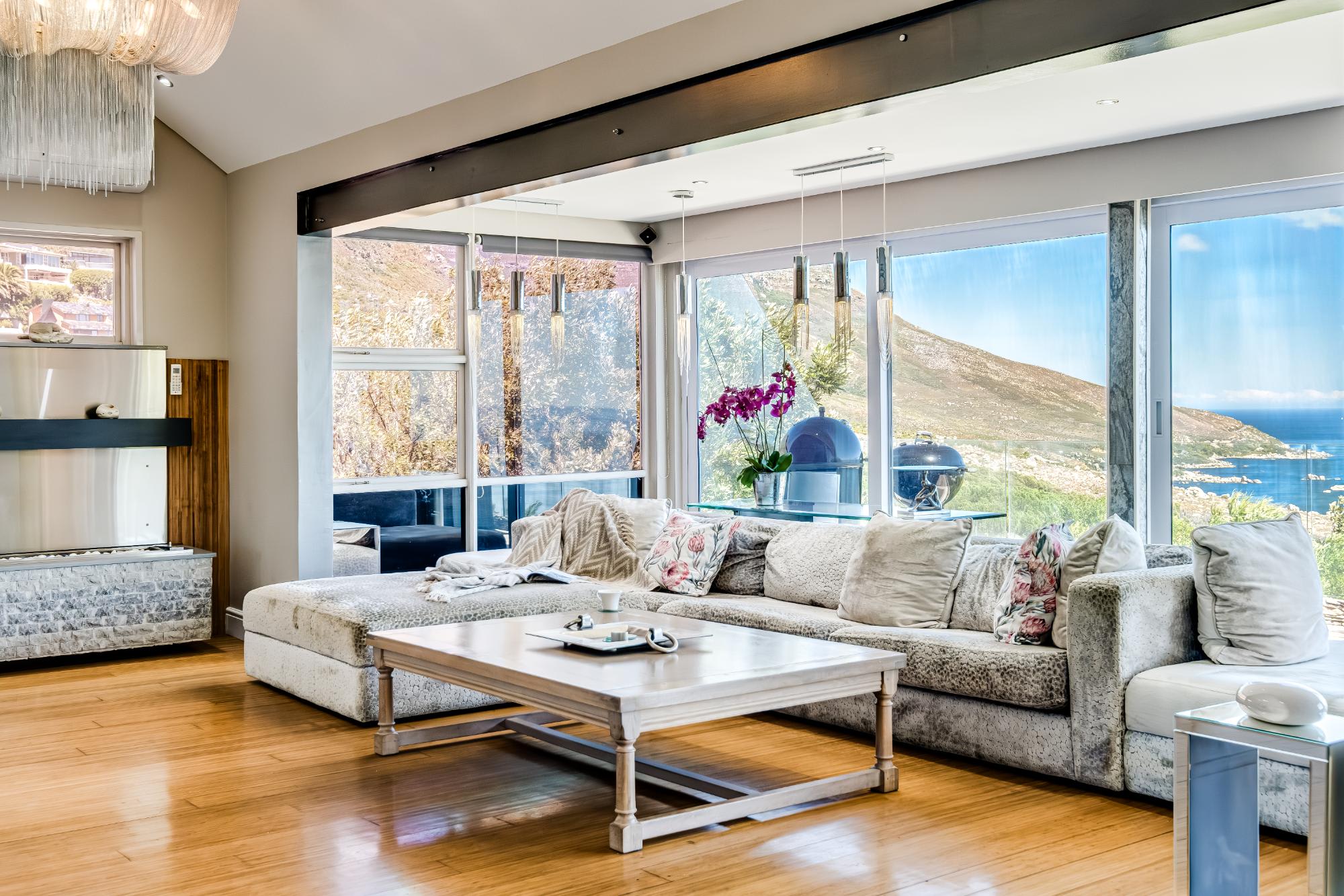 Stylish Camps Bay Home with Sea Views Beleza Villa 7