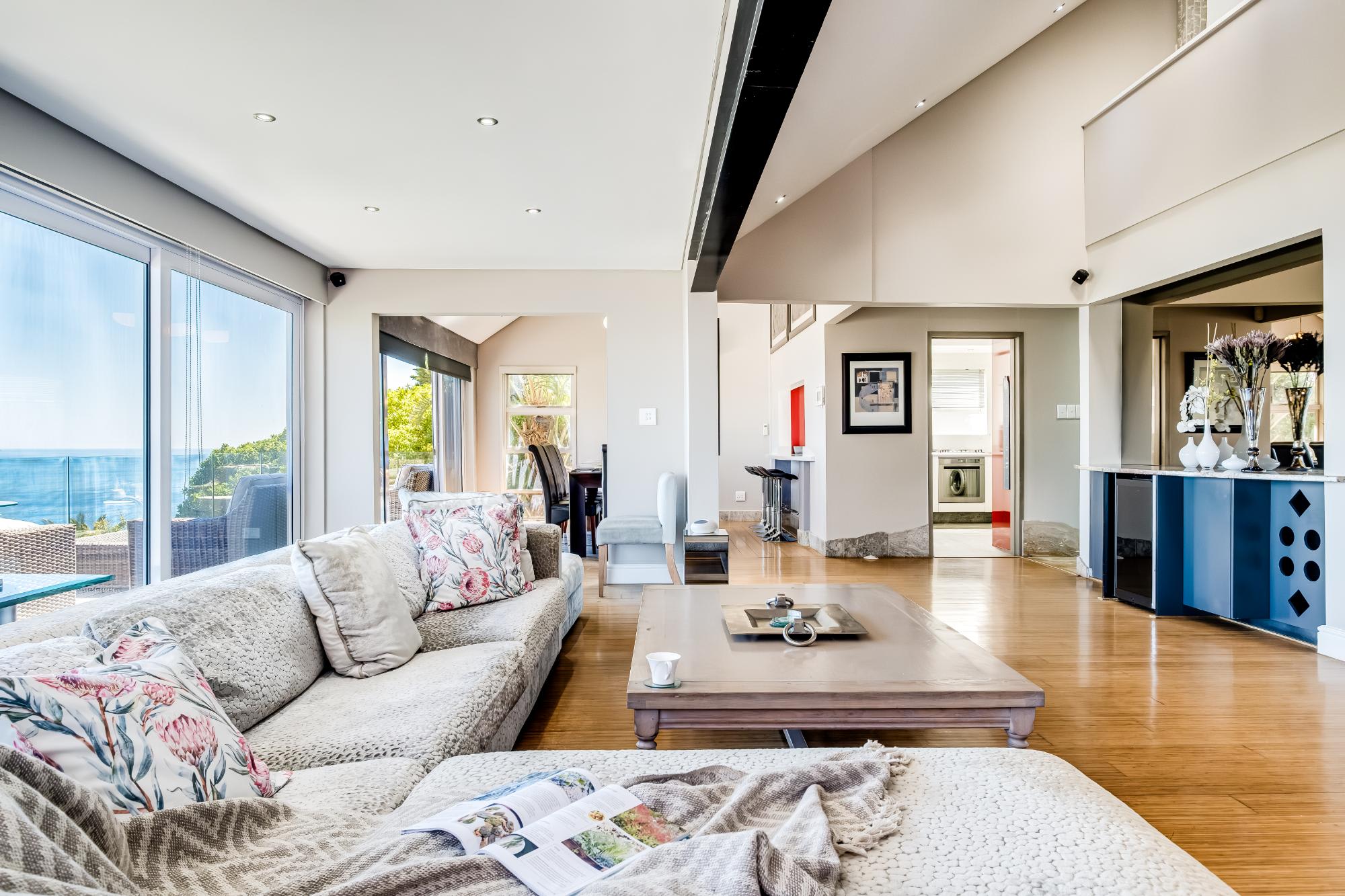 Stylish Camps Bay Home with Sea Views Beleza Villa | Photo 2