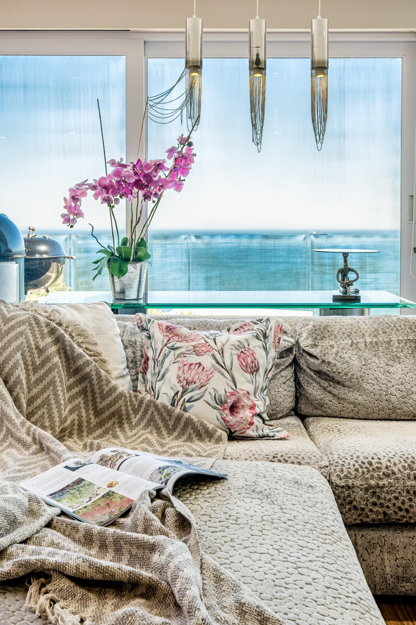 Stylish Camps Bay Home with Sea Views Beleza Villa 10