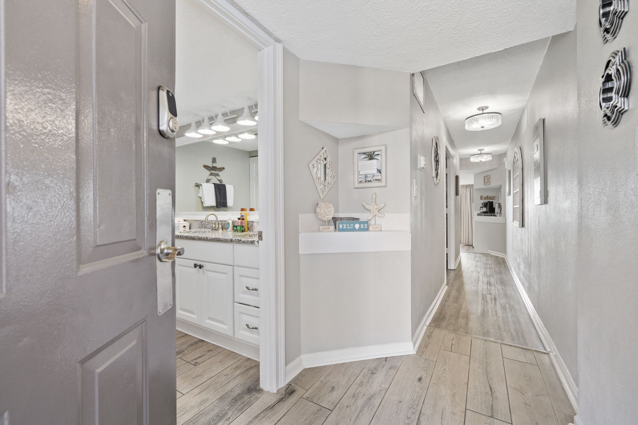 Bright, coastal-inspired entry—your relaxing vacation starts here.