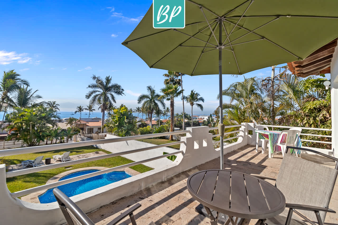 Puntilla: 3BR Villa w/ Private Pool + Beach Access — Cruz de Huanacaxtle, Nayarit — vacation rental
