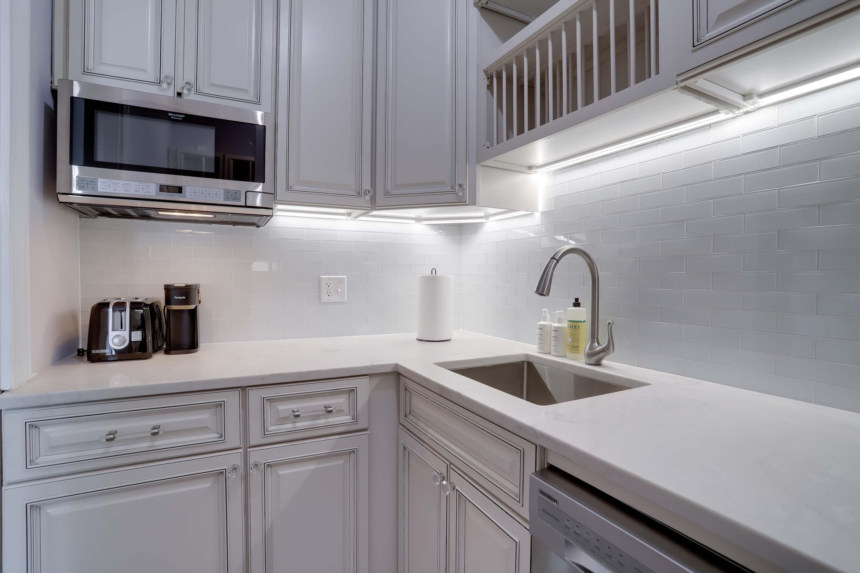 Sojourn 1717 19th | Sophisticated Urban Escape 3