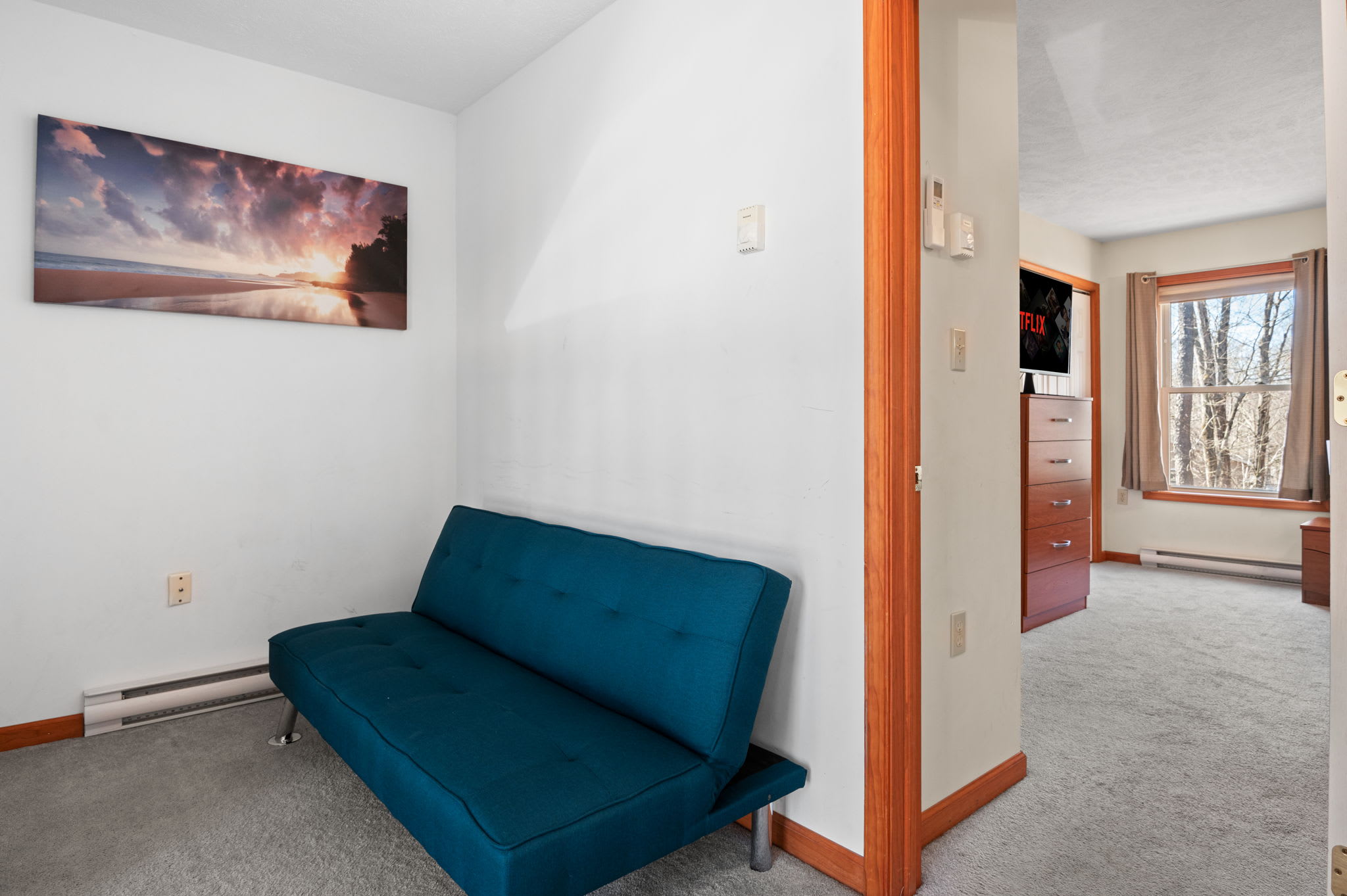 Extra sleeping space with a comfortable futon adds flexibility for larger groups