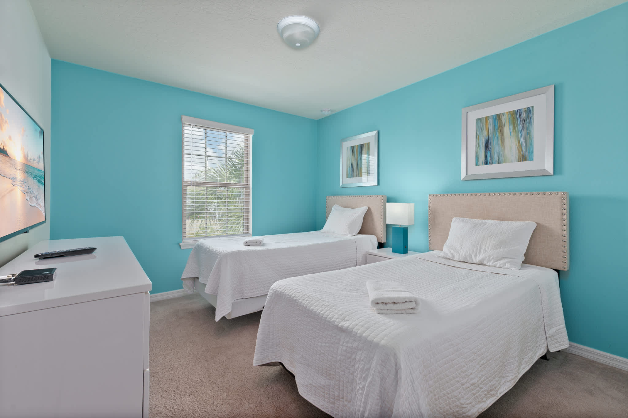 Heated Pool + FREE Waterpark  + Lazy River + Spa