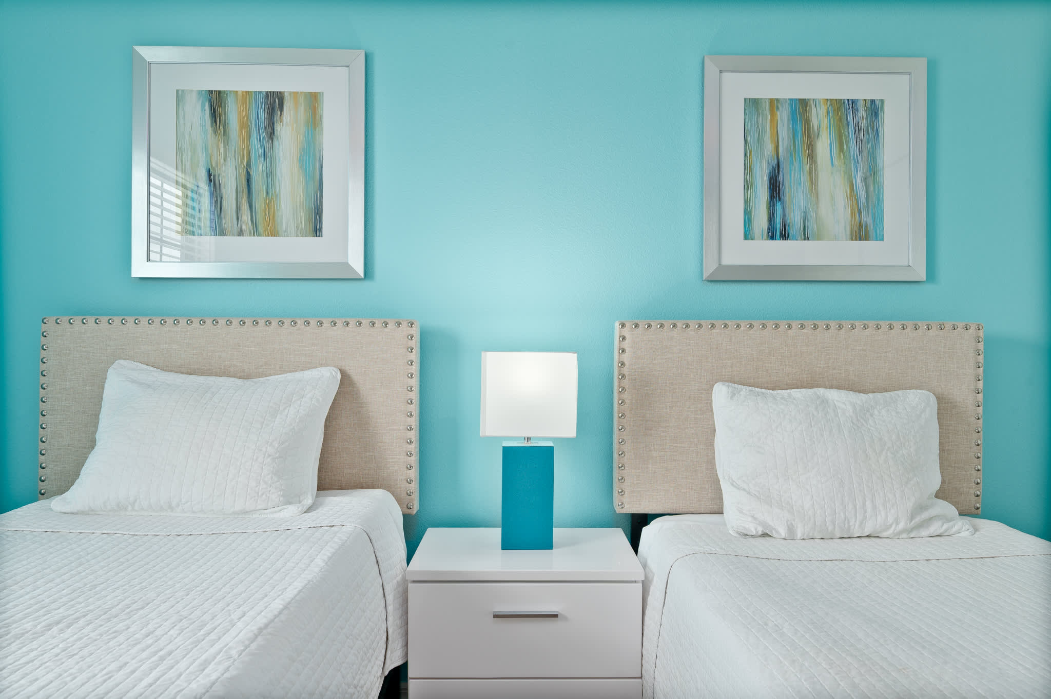 Heated Pool + FREE Waterpark  + Lazy River + Spa