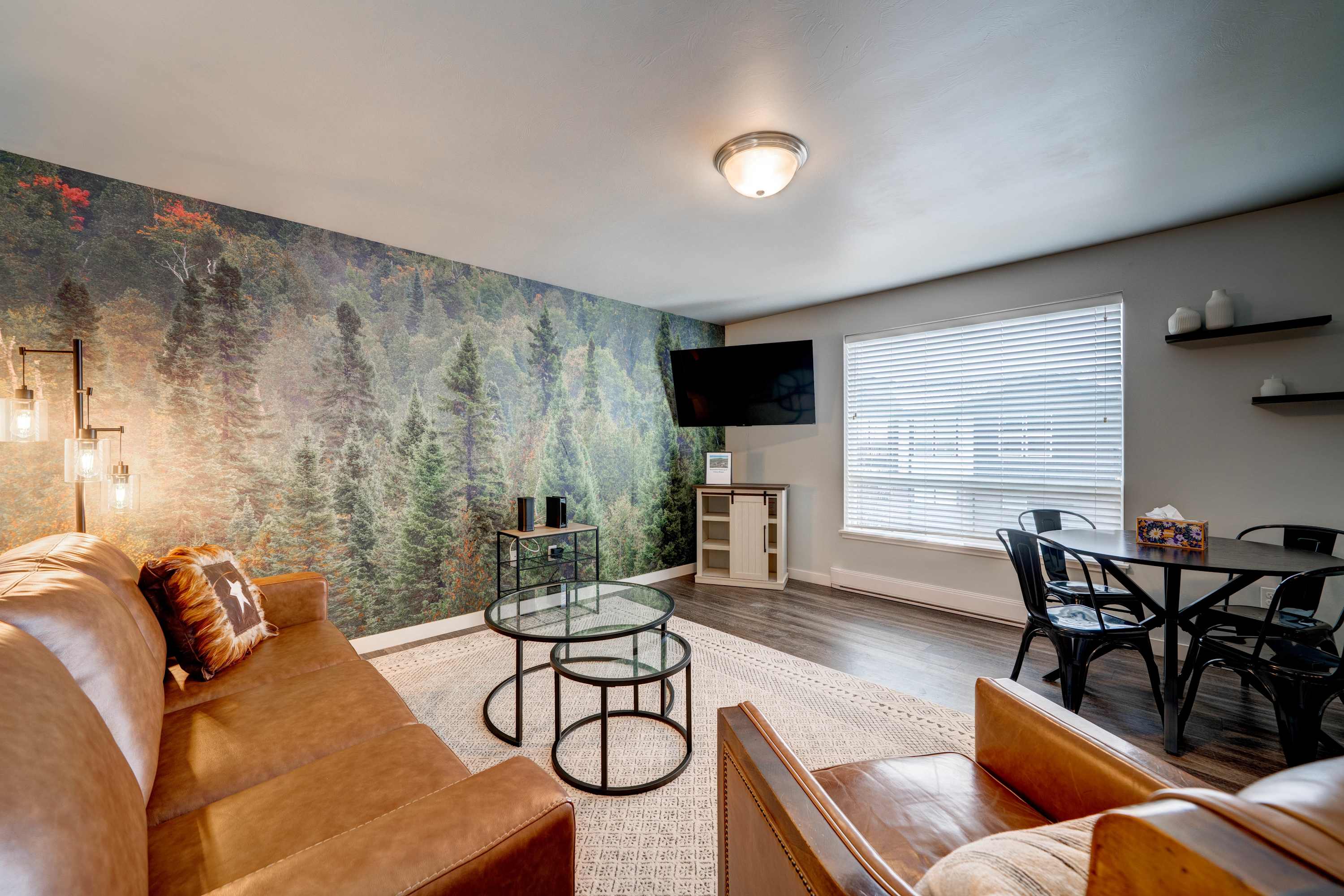 Luxury Amenities And Fast Wi-fi - Charming Yellowstone Retreat - Bozeman, MT