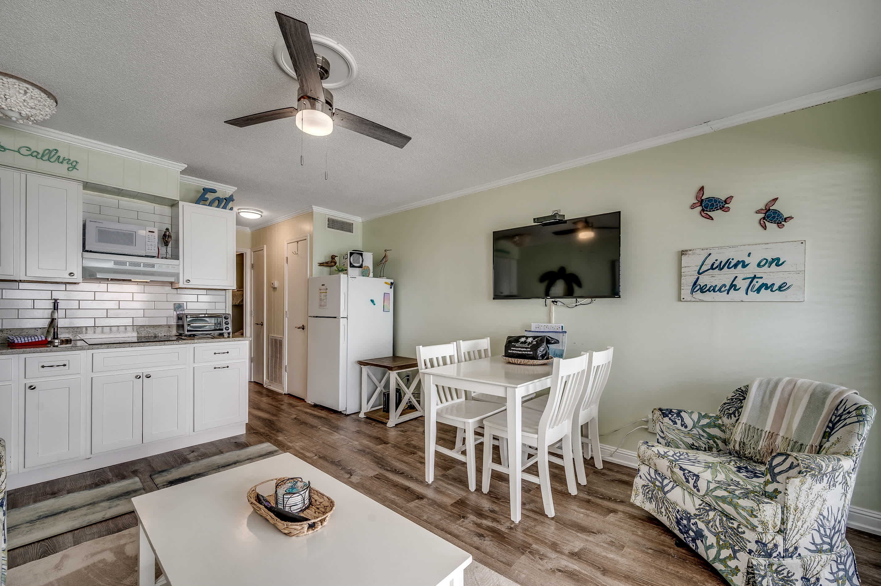 Drifty Daze Oceanfront Suite w Pool