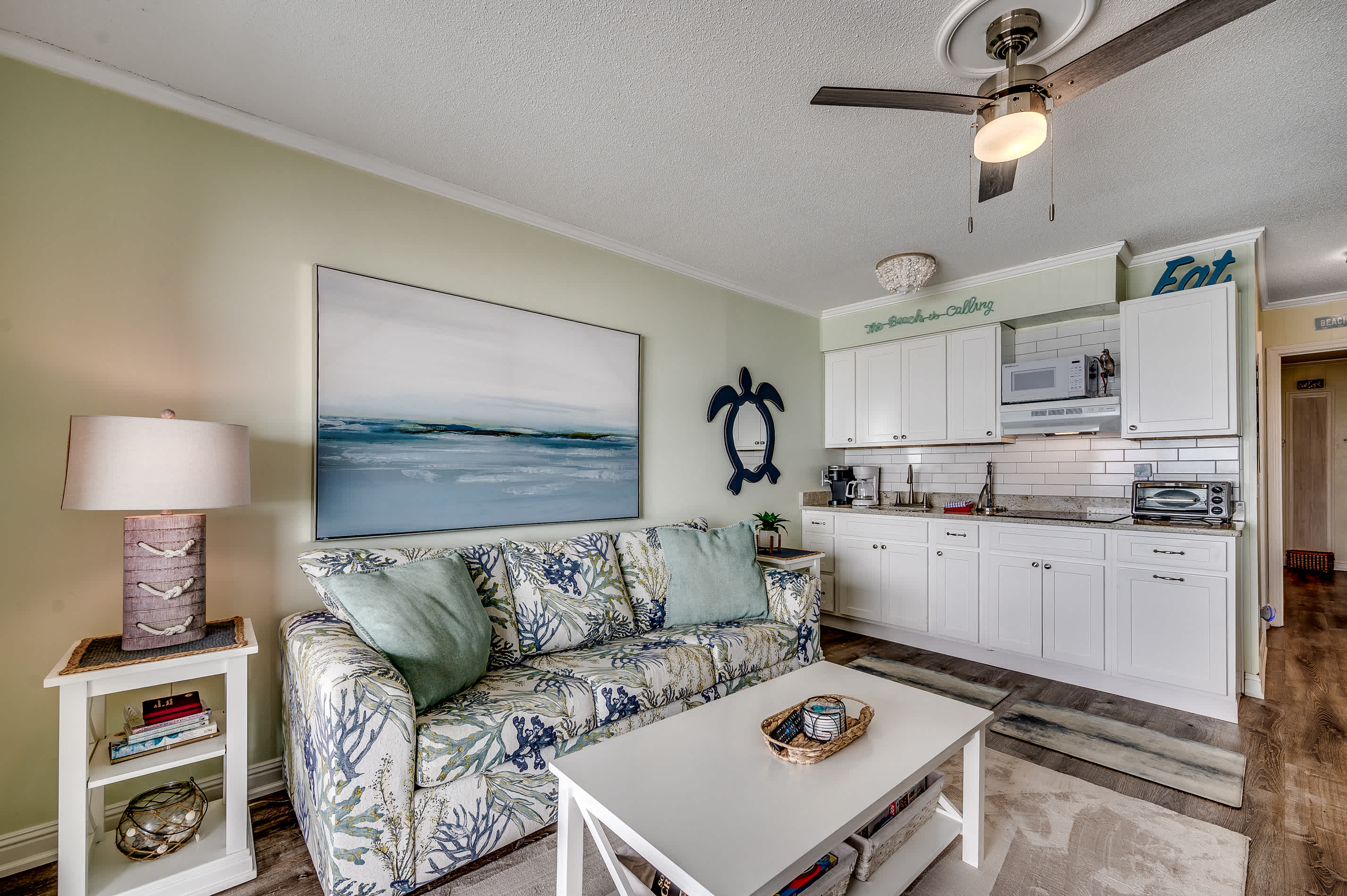 Drifty Daze Oceanfront Suite w Pool