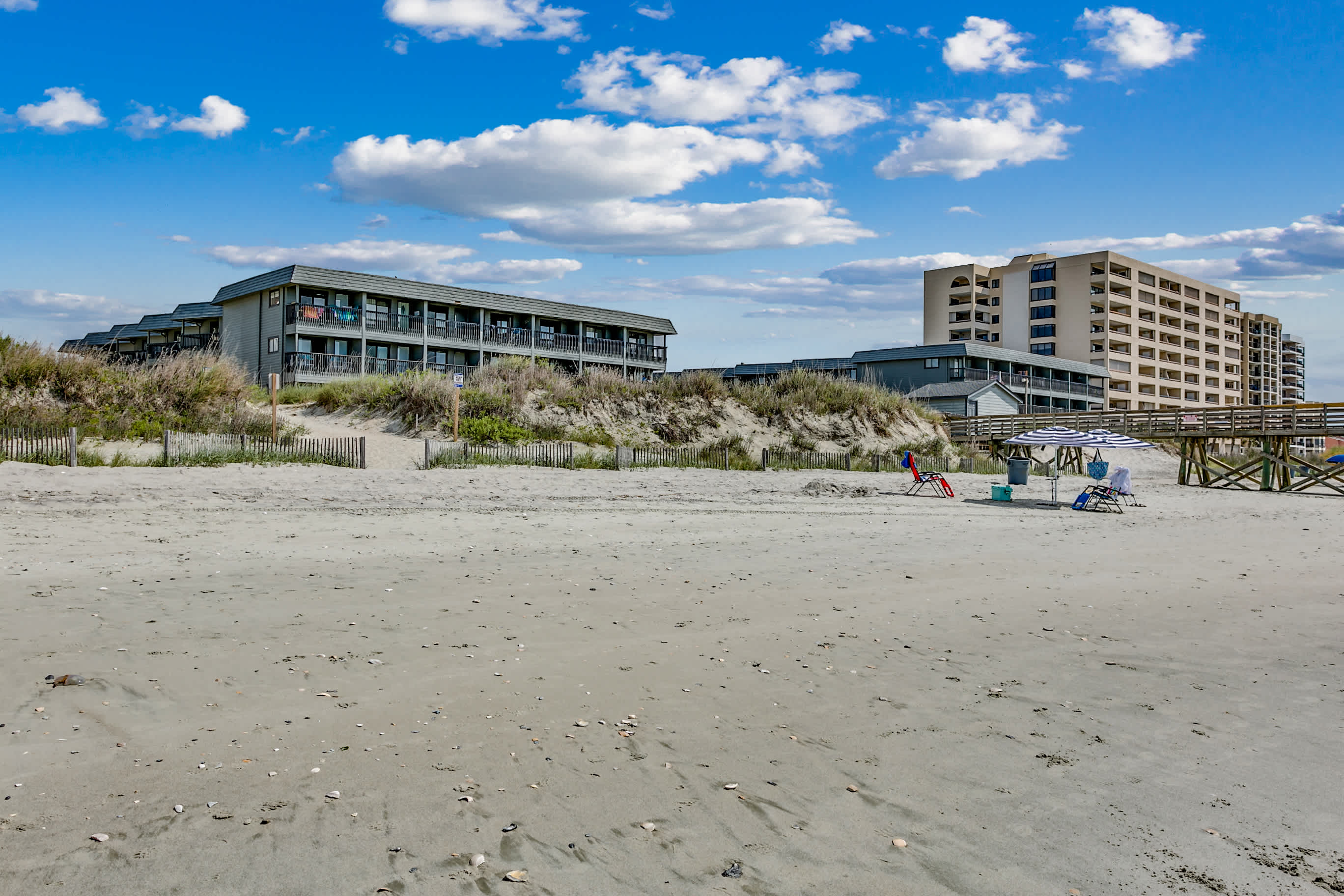 Drifty Daze Oceanfront Suite w Pool