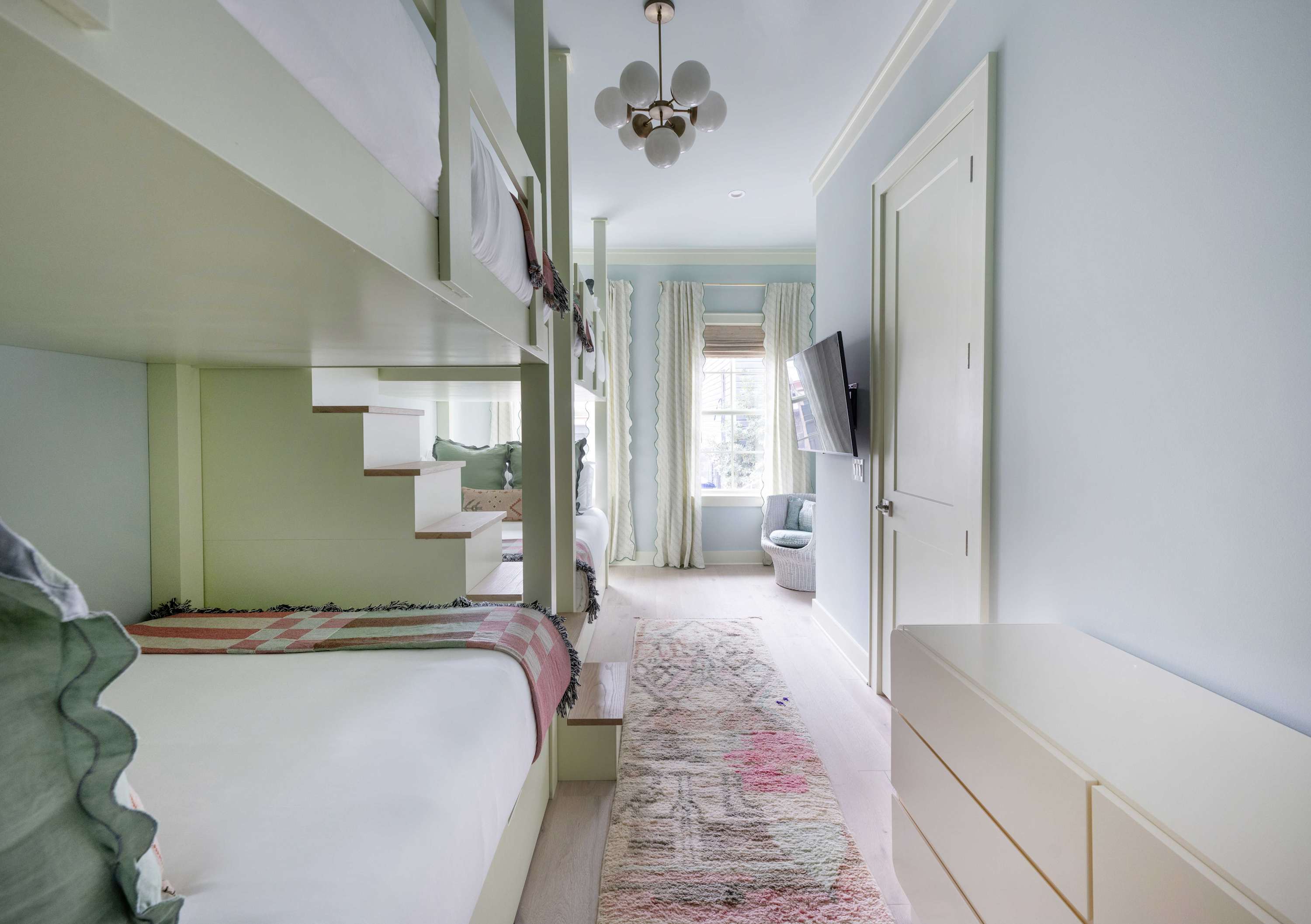 Bedroom #4: Double Twin Beds + TV