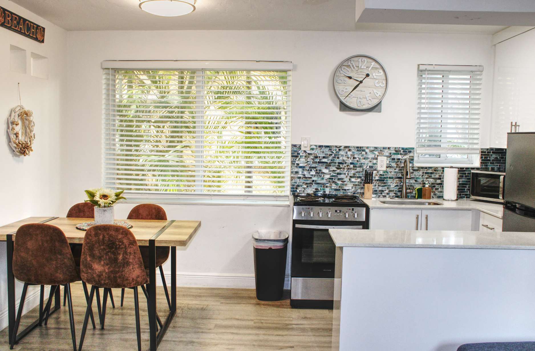 Ocean Beach Vibes Condo Perfect for 4 — Hollywood, FL — vacation rental