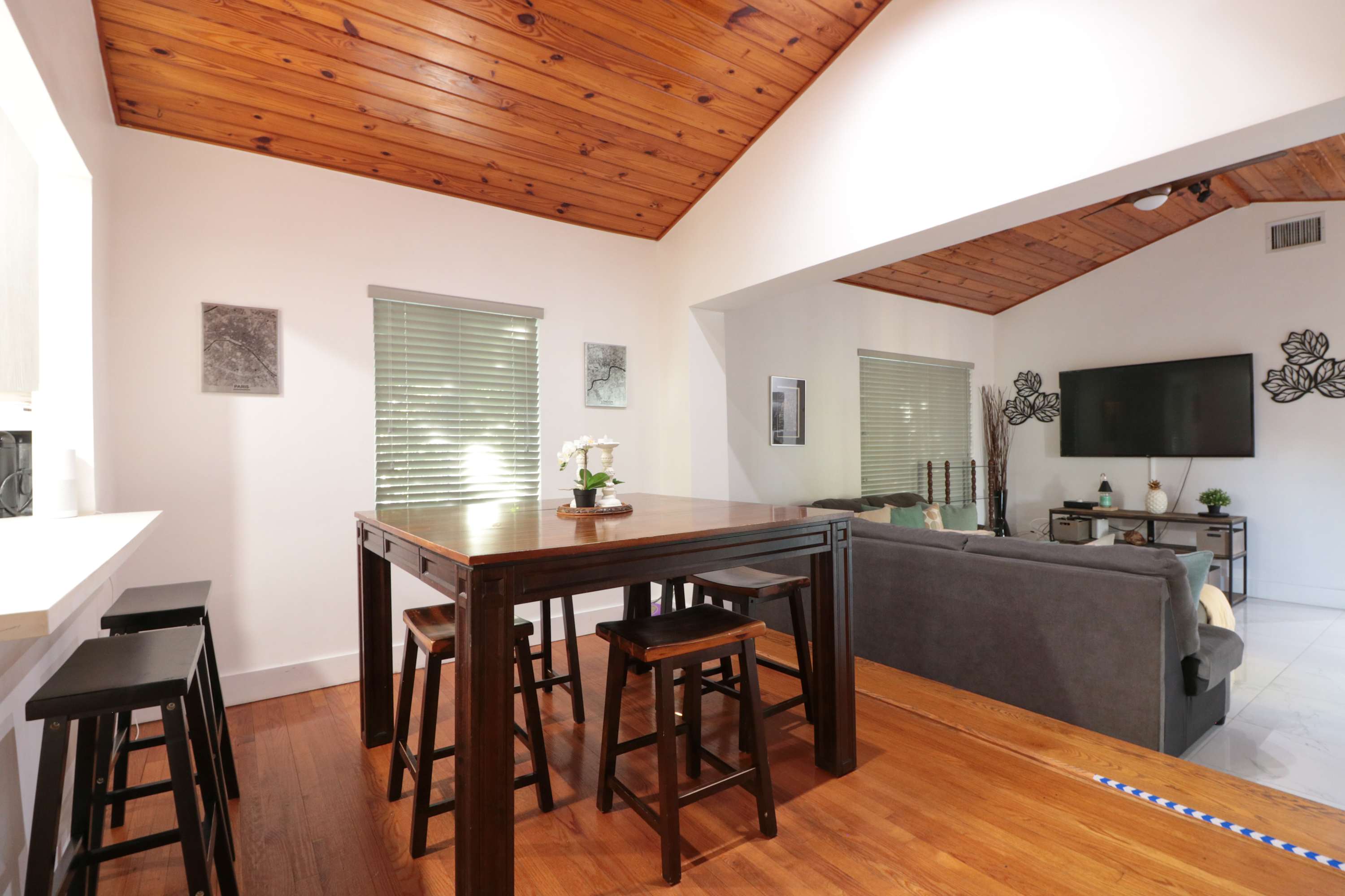 Rustic Modern Miami Villa, Private Patio and BBQ - Picture 2