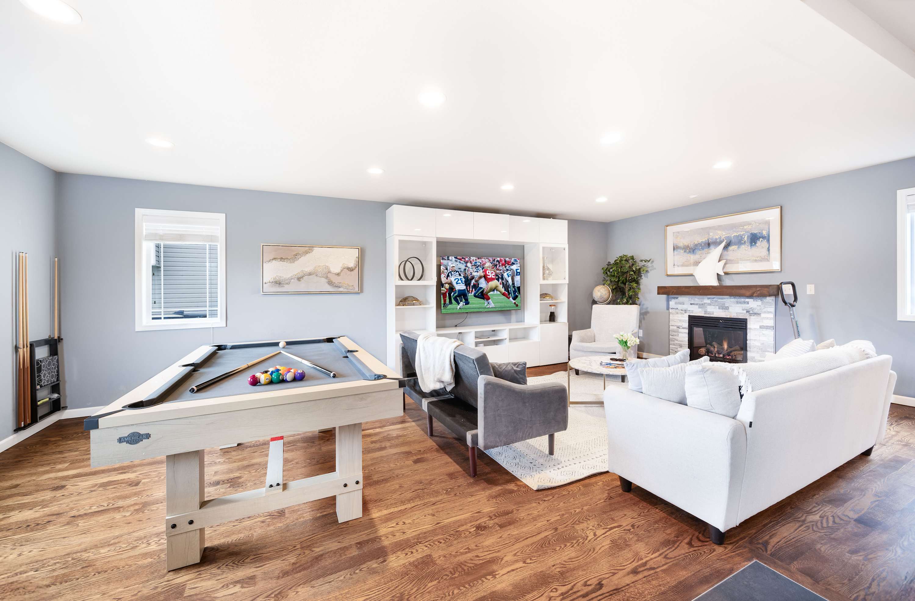 Stylish 3BR Home, EV Outlet, Near Light Rail