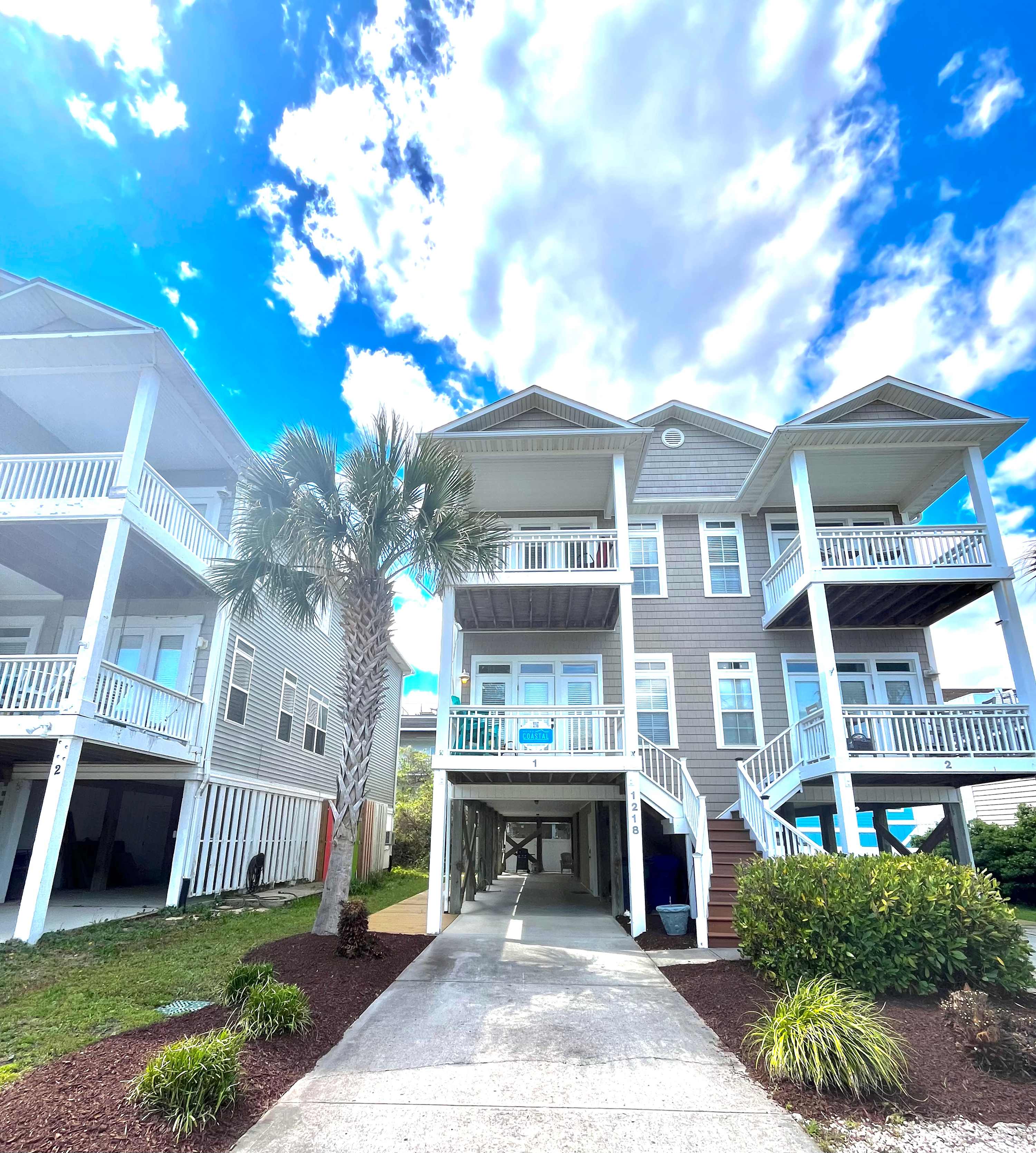 Good Gooka Mooka, Pets Welcome & Close To Beach — Carolina Beach, NC — vacation rental