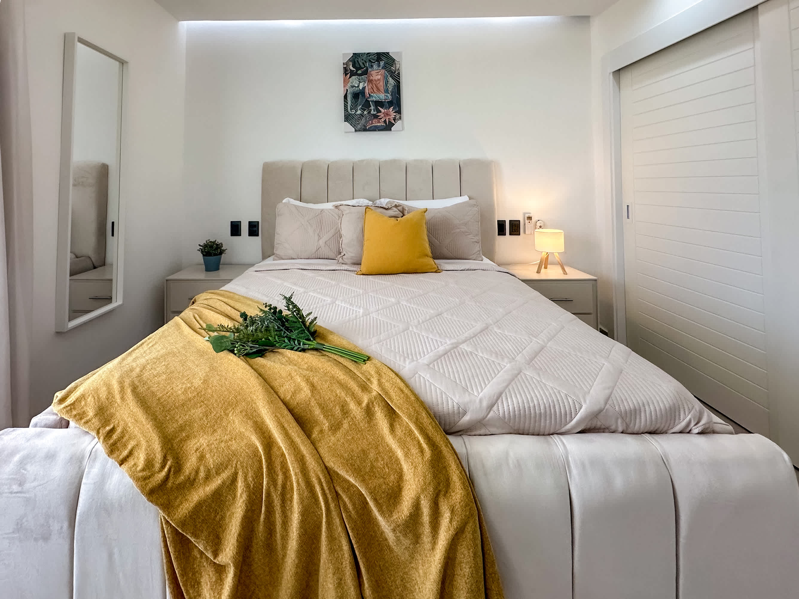 Beautiful new condo with Picuzzi
