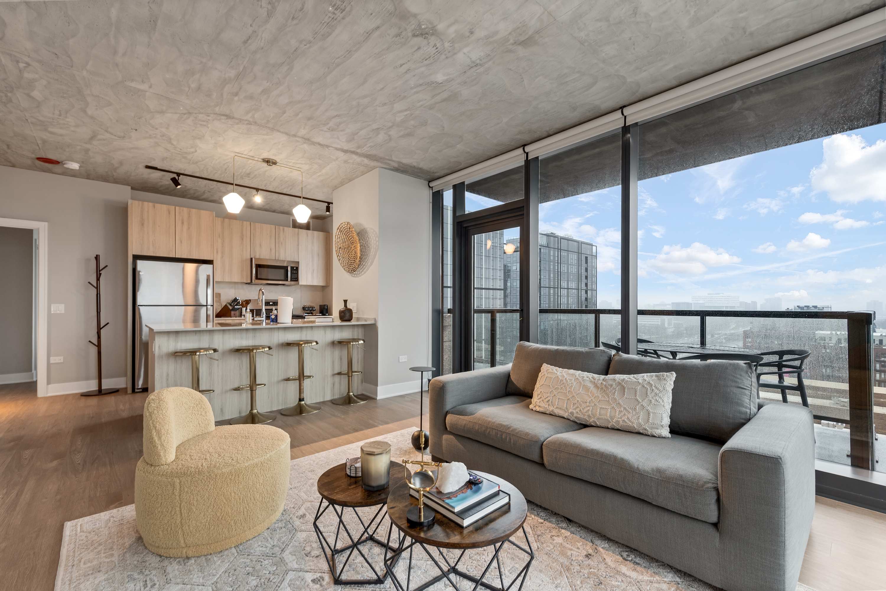 Two 2br Apts For Business & Leisure Groups - Chicago, IL