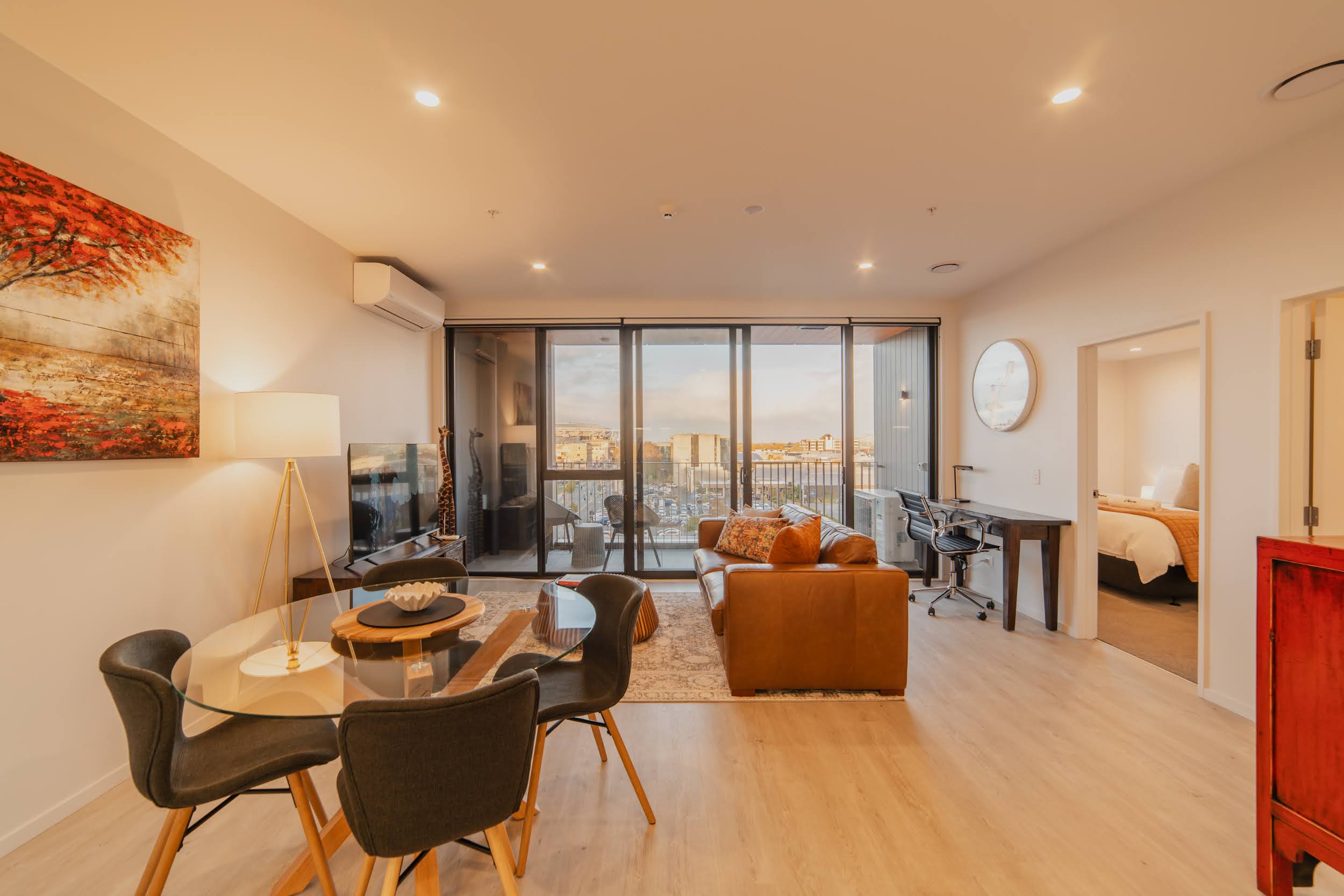 Central 1BR Apt - Balcony, Kitchen & Bath — Christchurch, Canterbury — vacation rental
