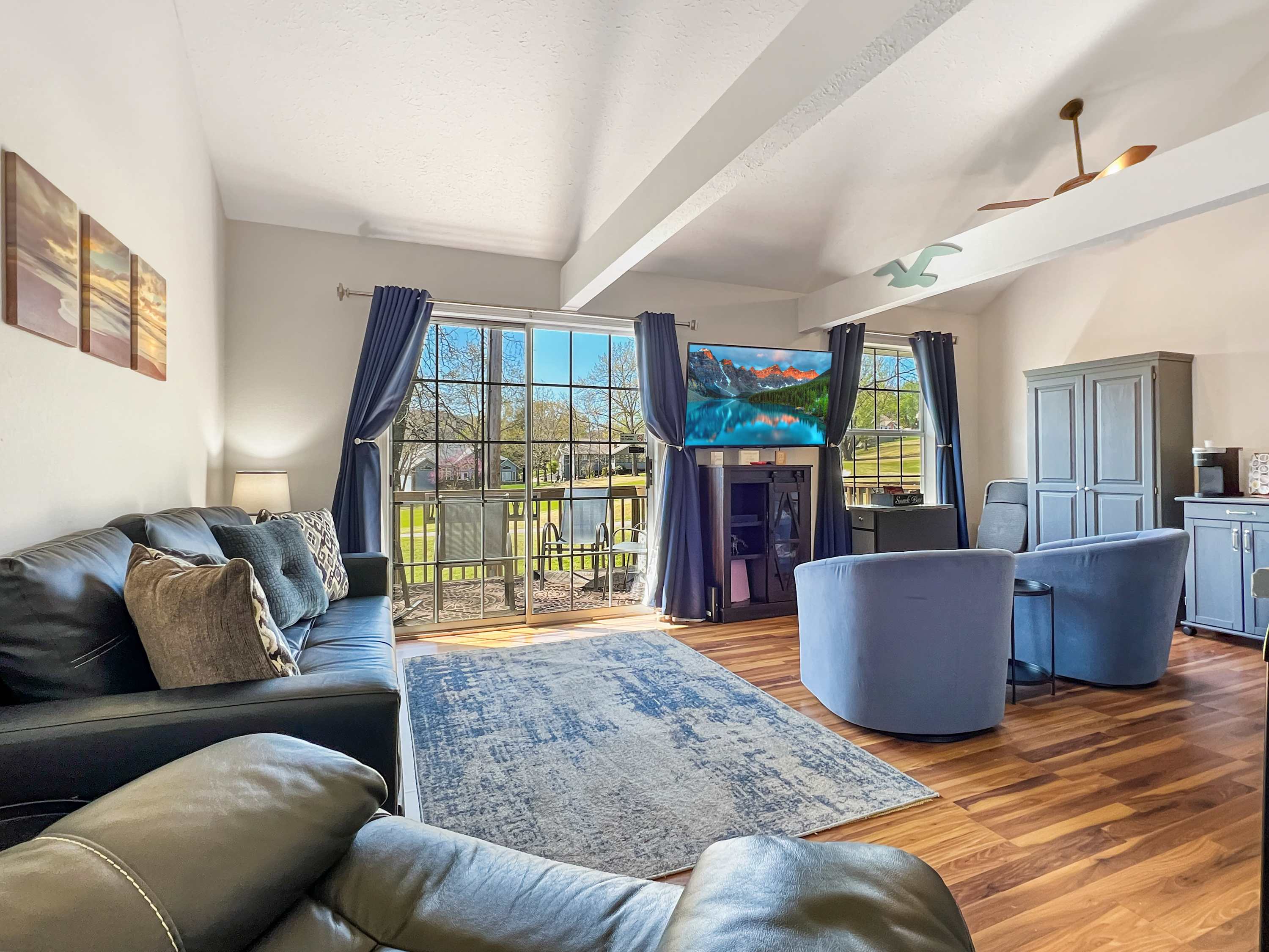 237 Beautiful deck view, close to strip and Marina — Branson, MO — vacation rental