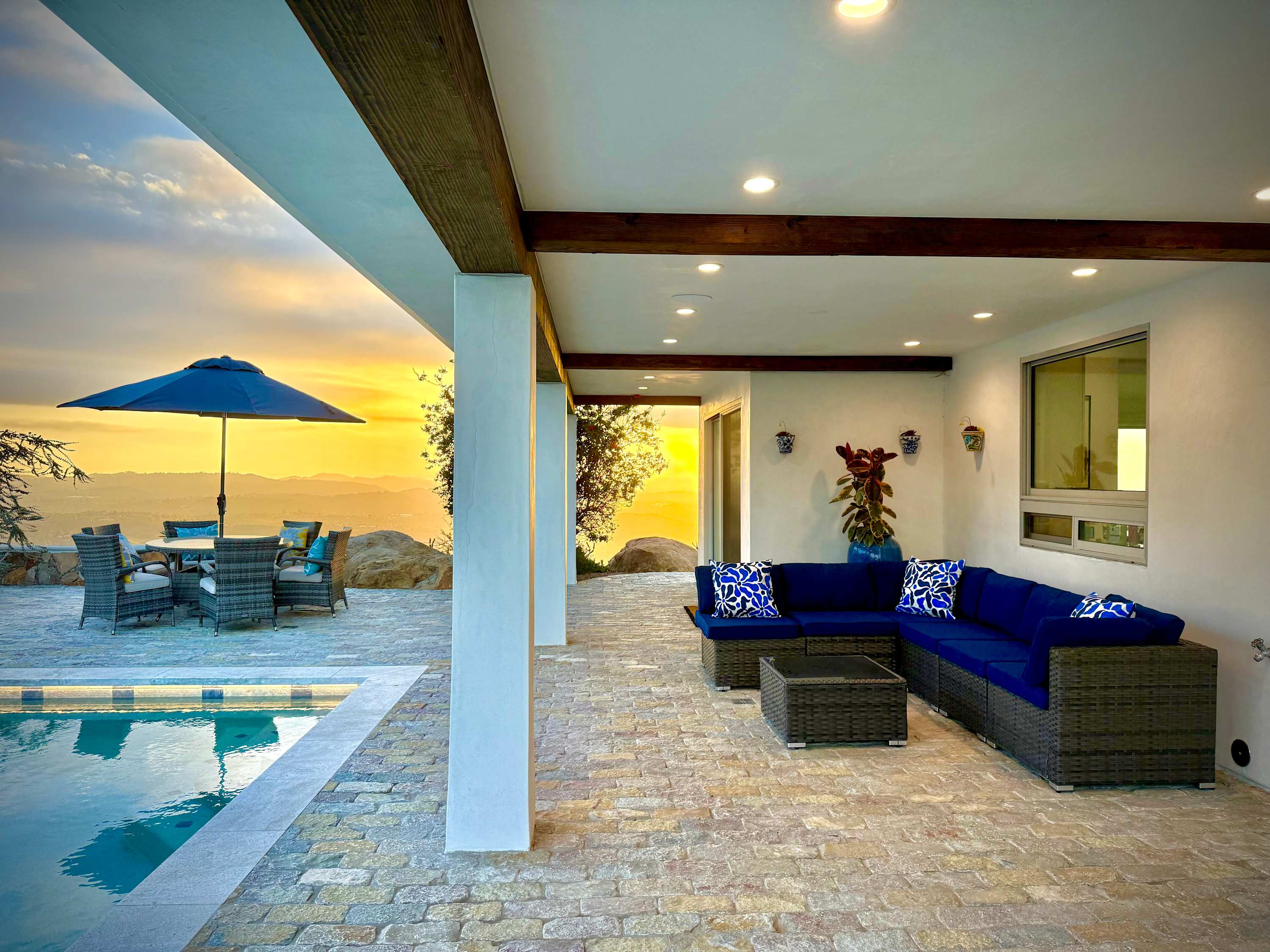 Luxe Private Hilltop Escape Pool & Spa 360-views