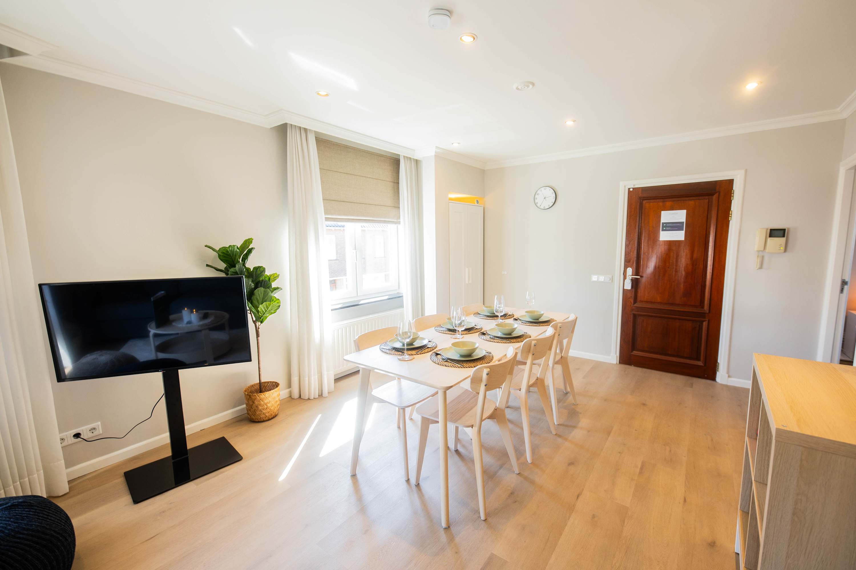 Supreme 75m2 Two-Bedroom Apartment - VW142