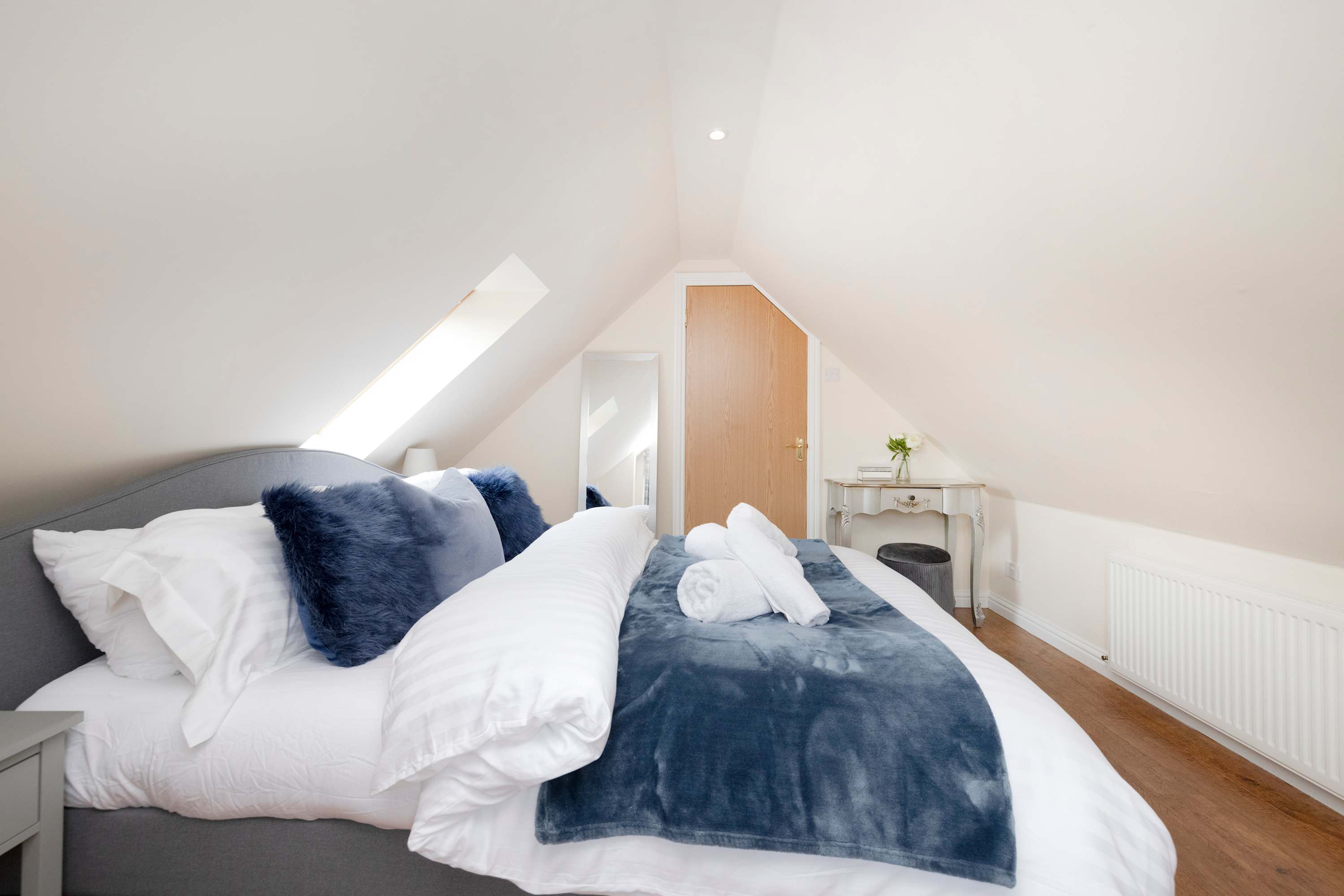 Cottage Bedroom 