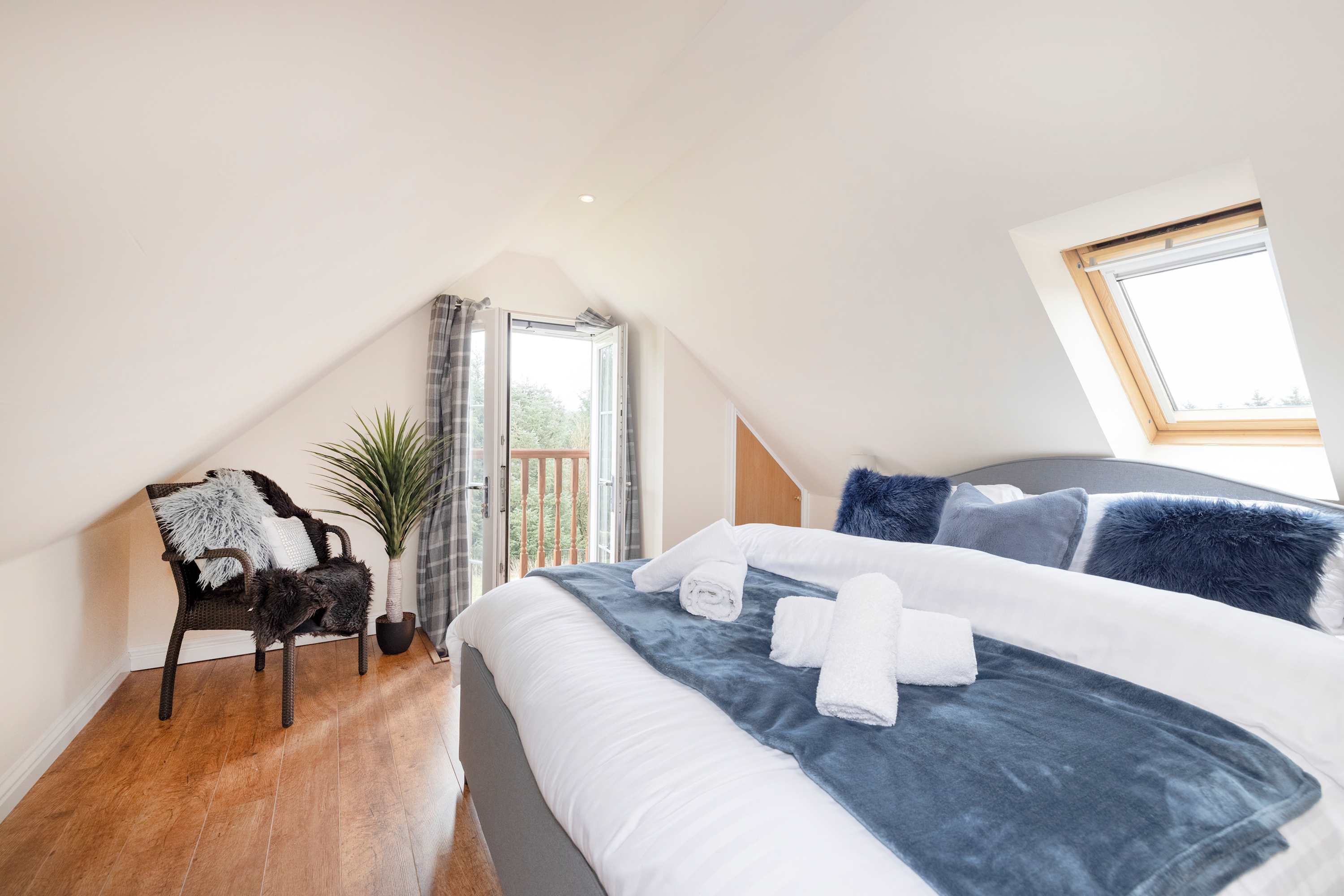 Cottage Bedroom 